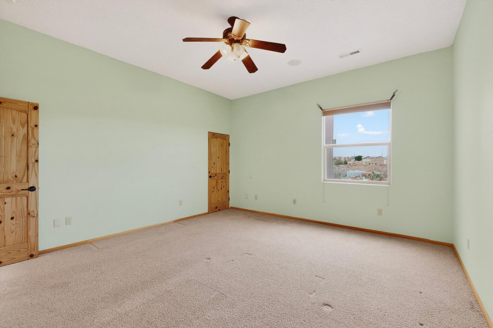 1480 Nez Perce Loop NE