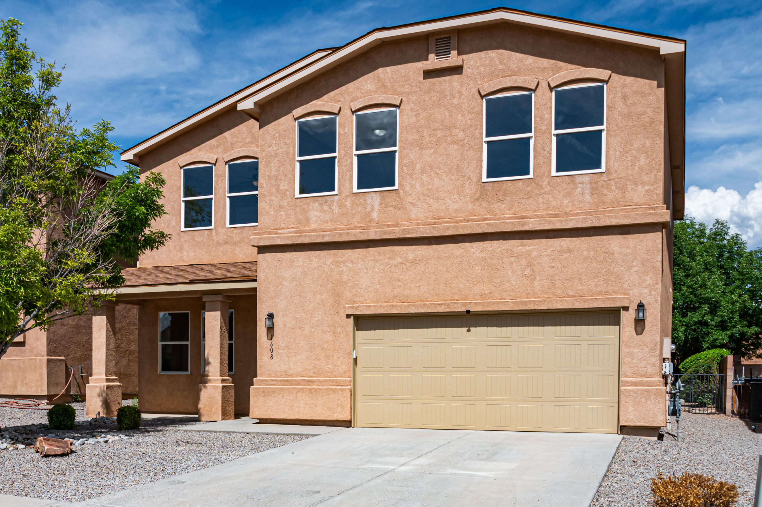 1608 Veridian Drive SE
