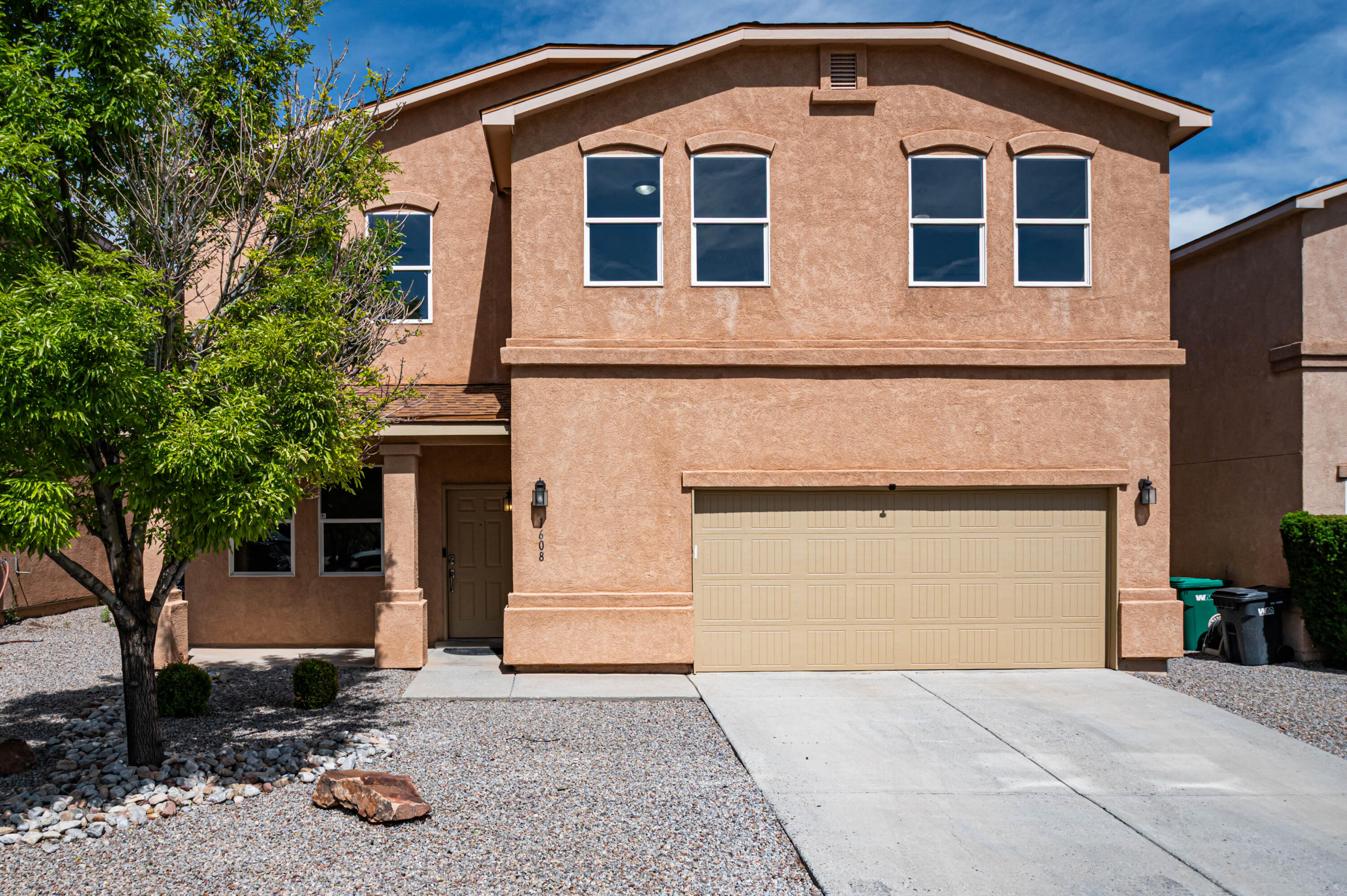 1608 Veridian Drive SE