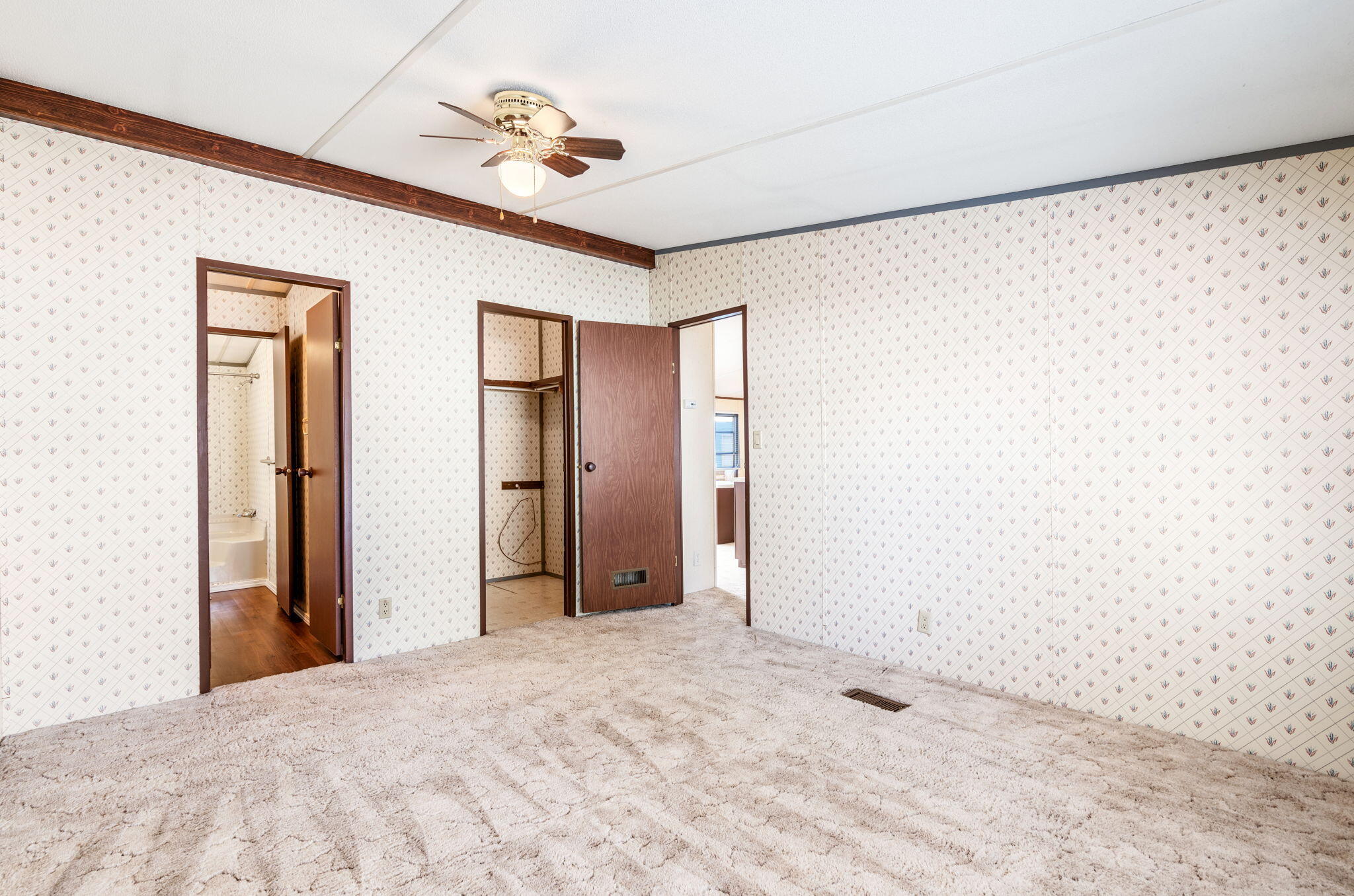 400 Del Rey Court SE