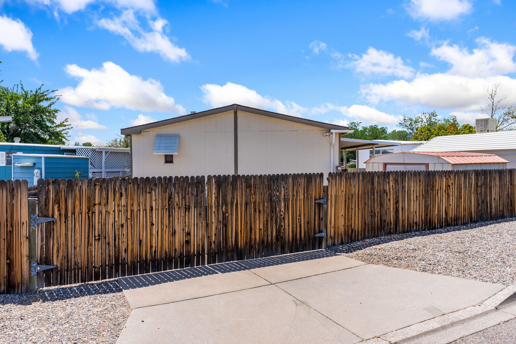 400 Del Rey Court SE