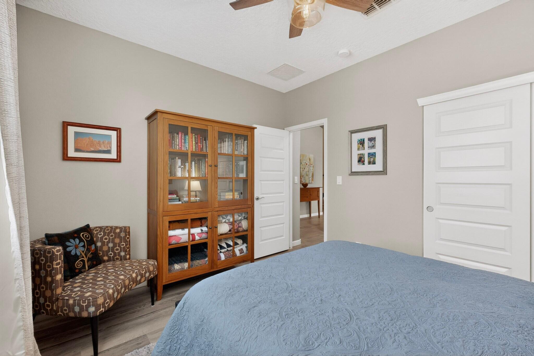 2808 Walsh Loop SE
