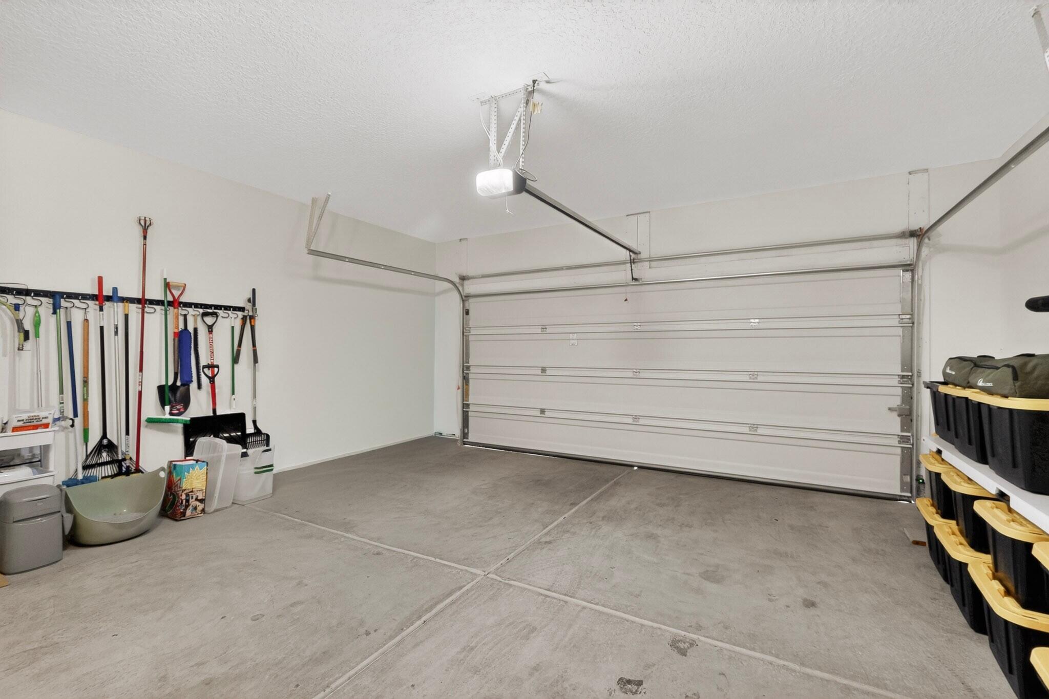 2808 Walsh Loop SE