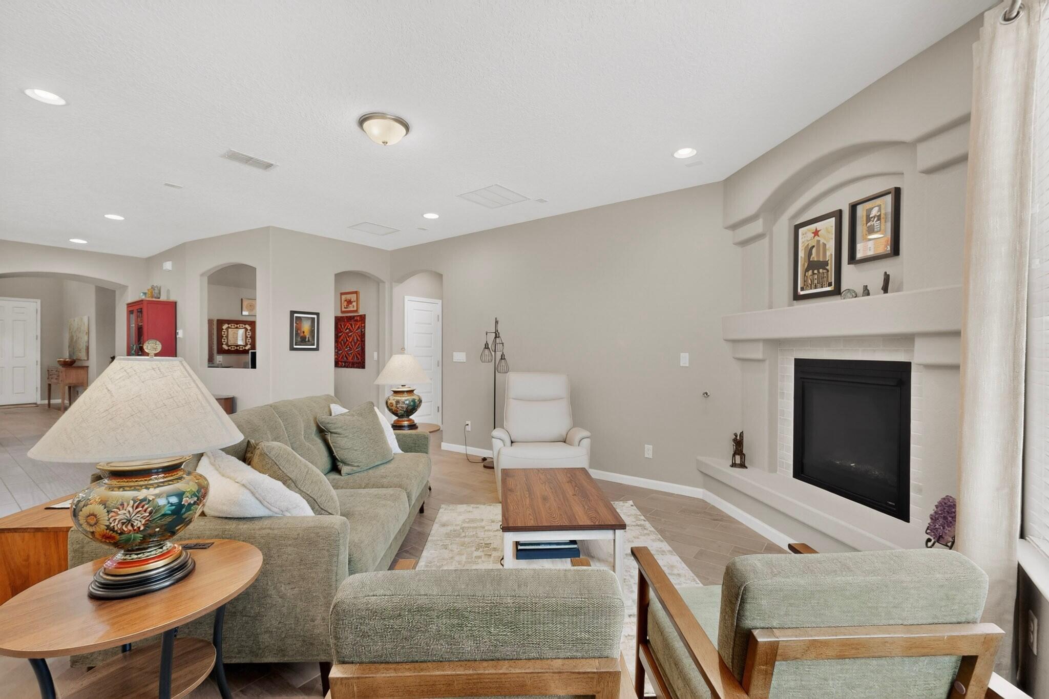 2808 Walsh Loop SE