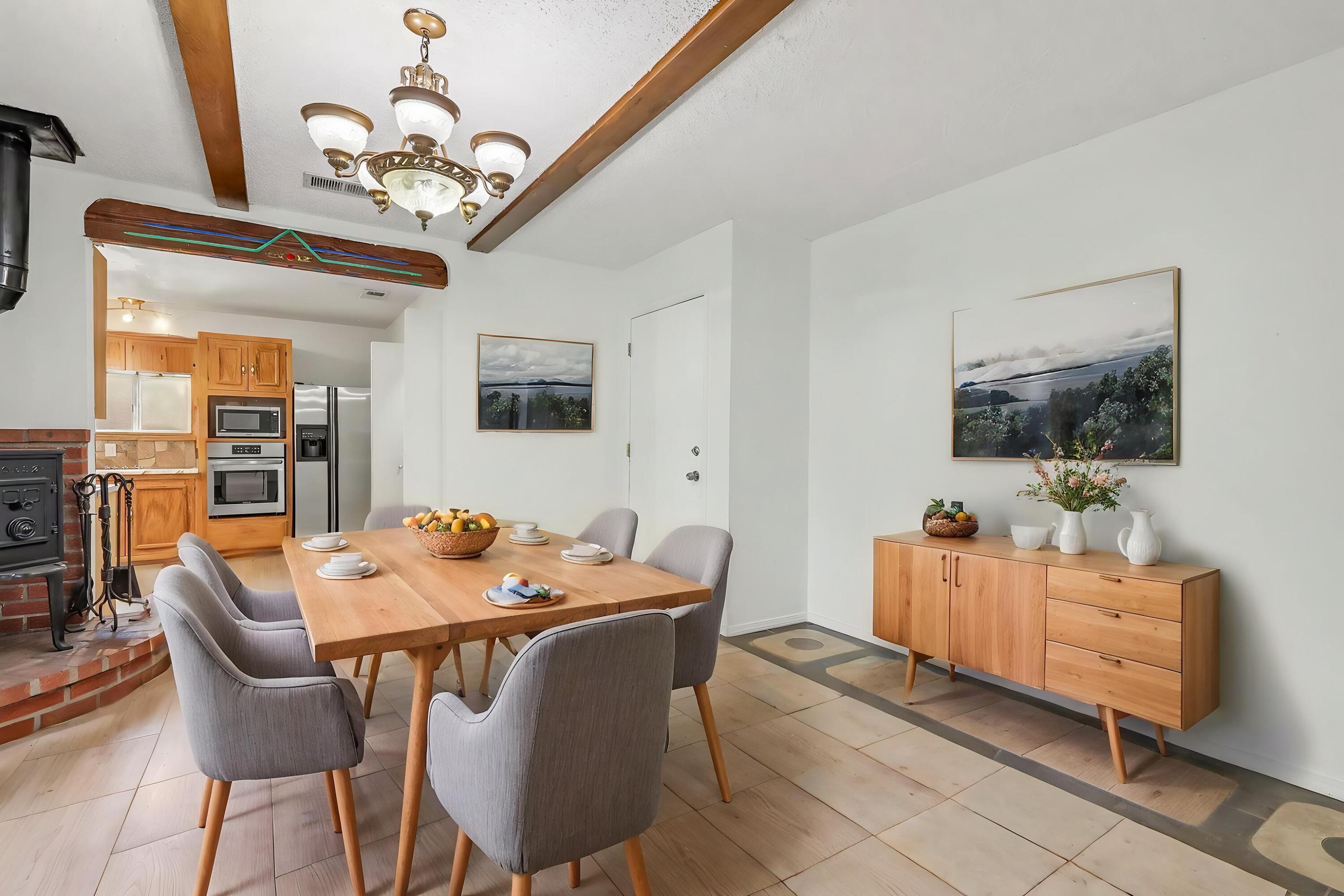 808 Villa Verde Drive SE