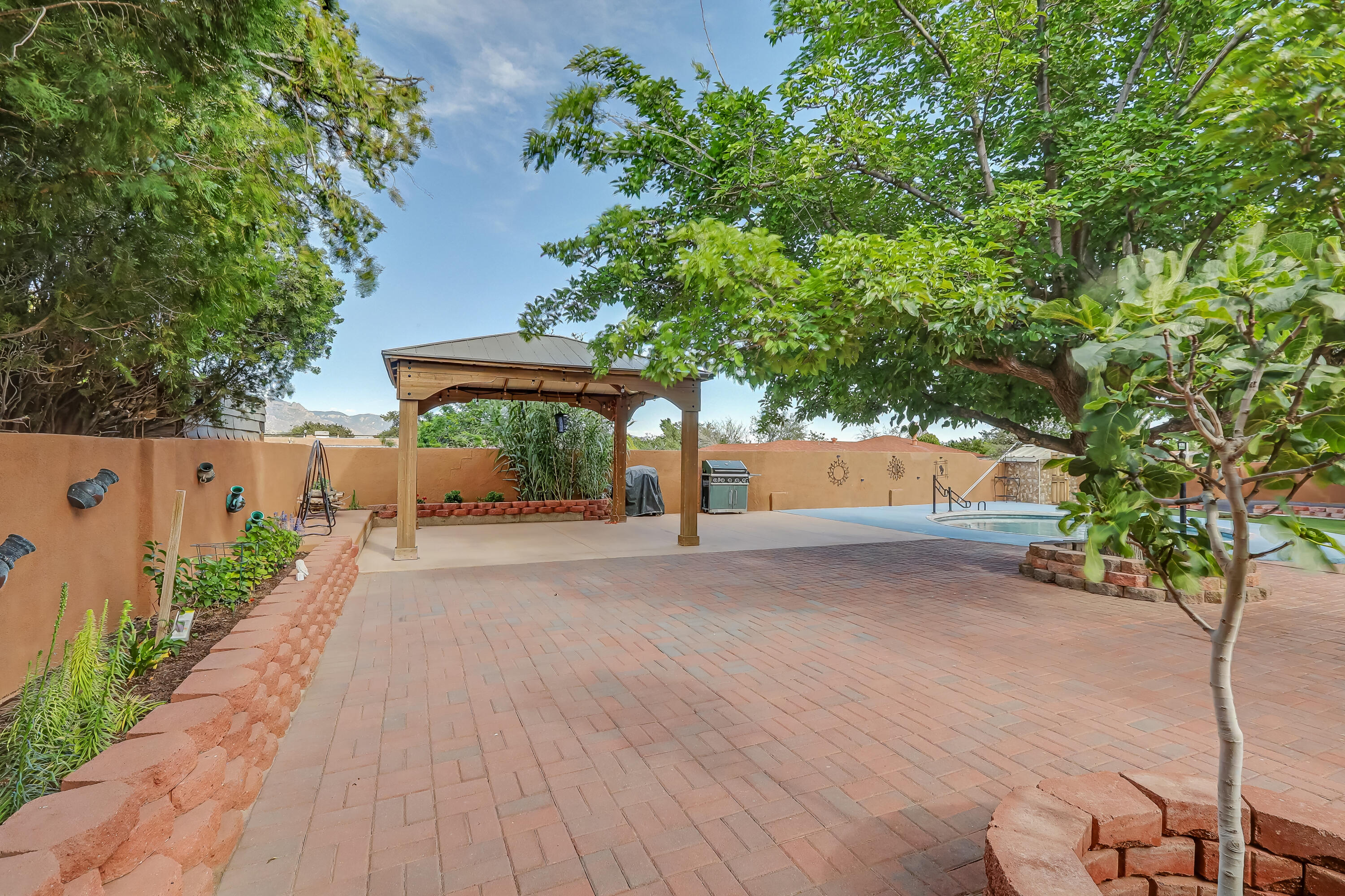808 Villa Verde Drive SE