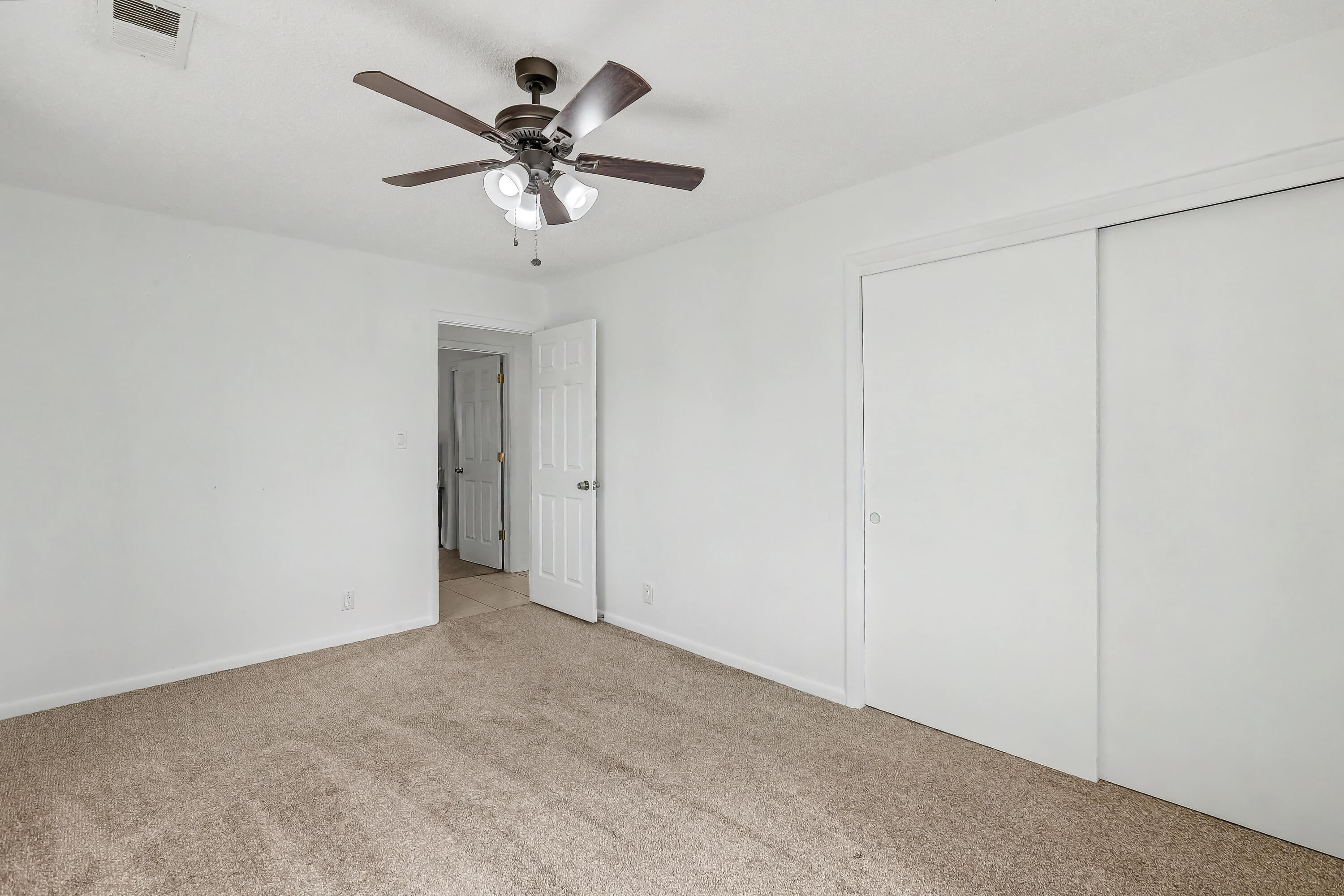 808 Villa Verde Drive SE
