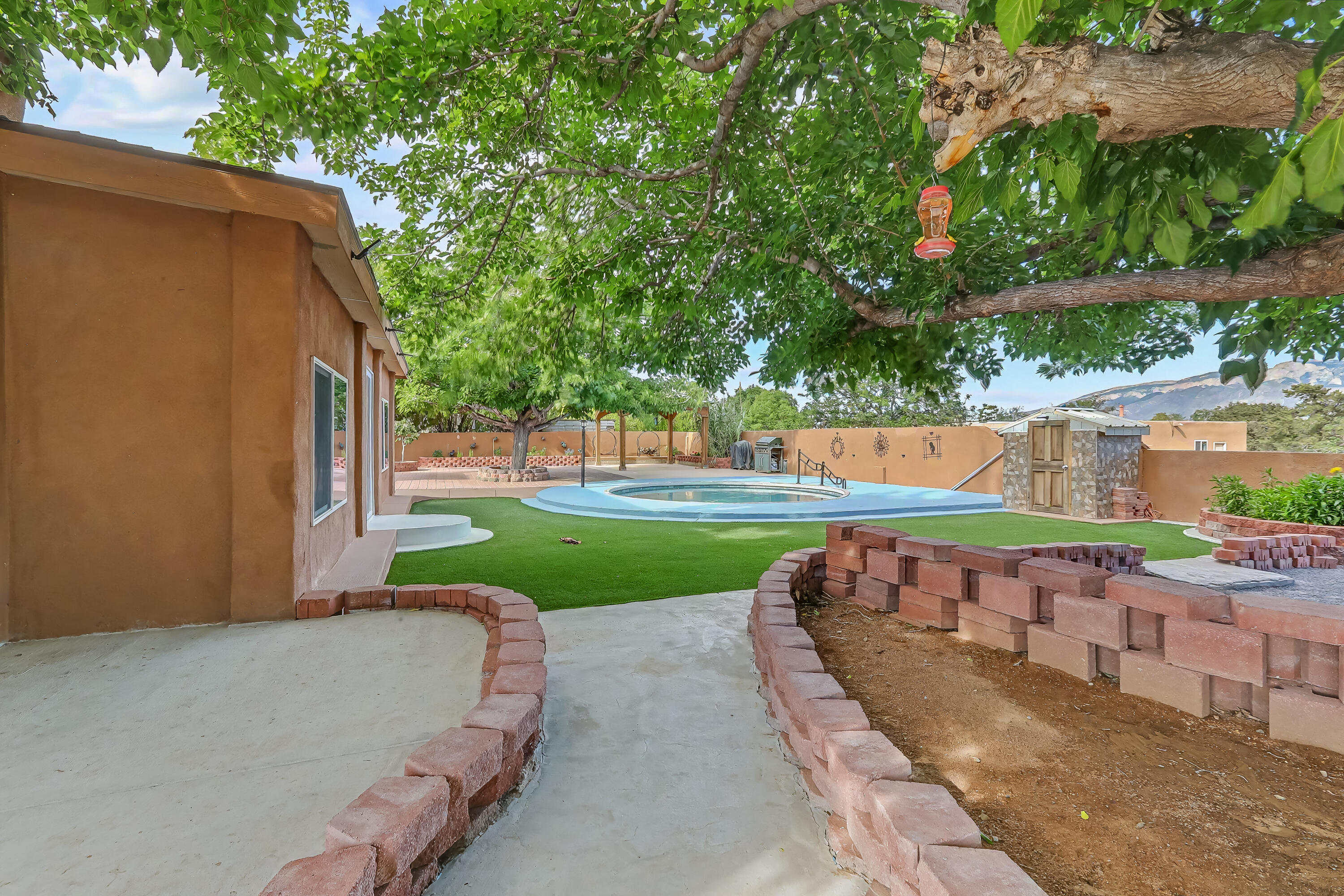 808 Villa Verde Drive SE