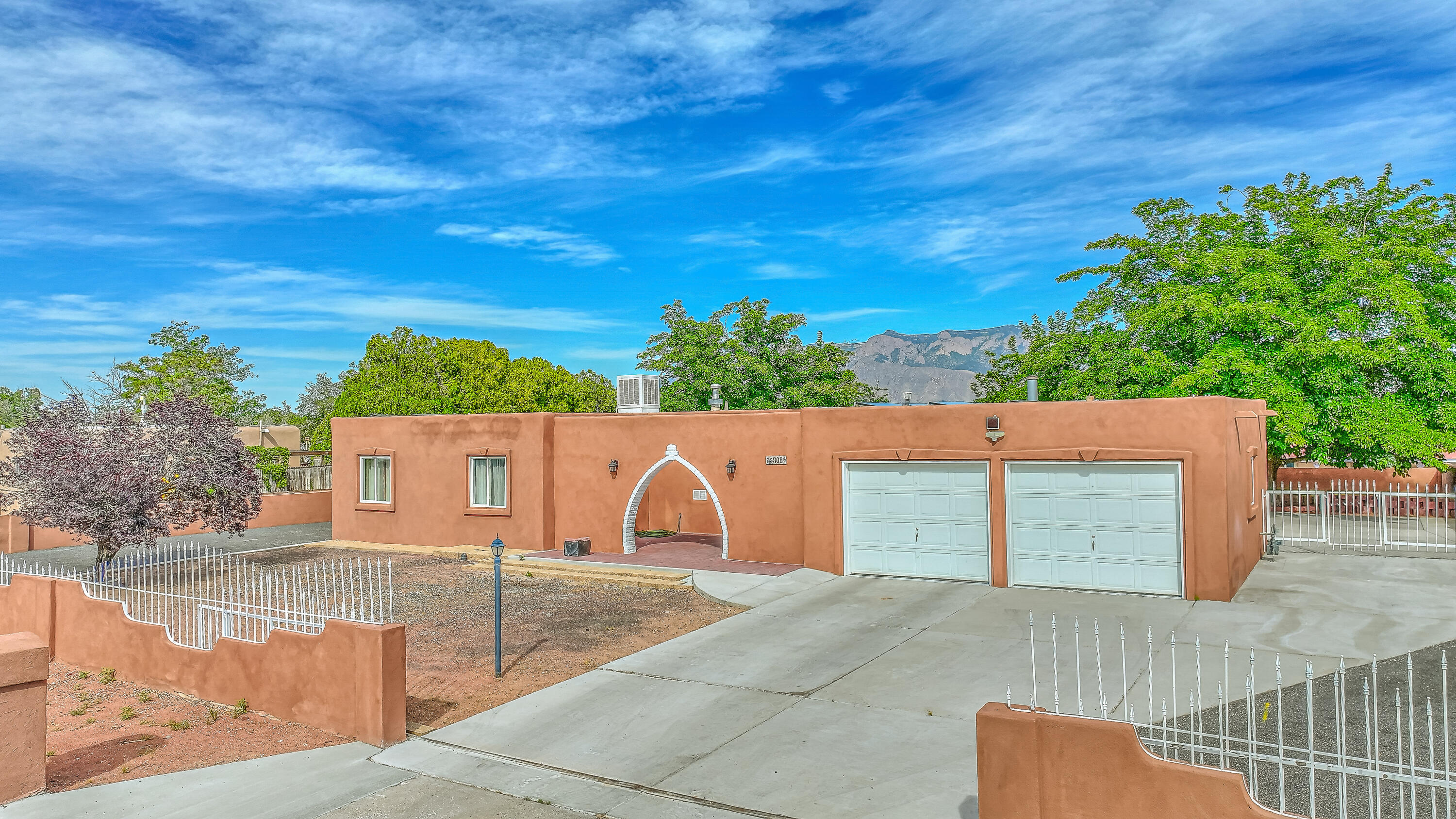 808 Villa Verde Drive SE