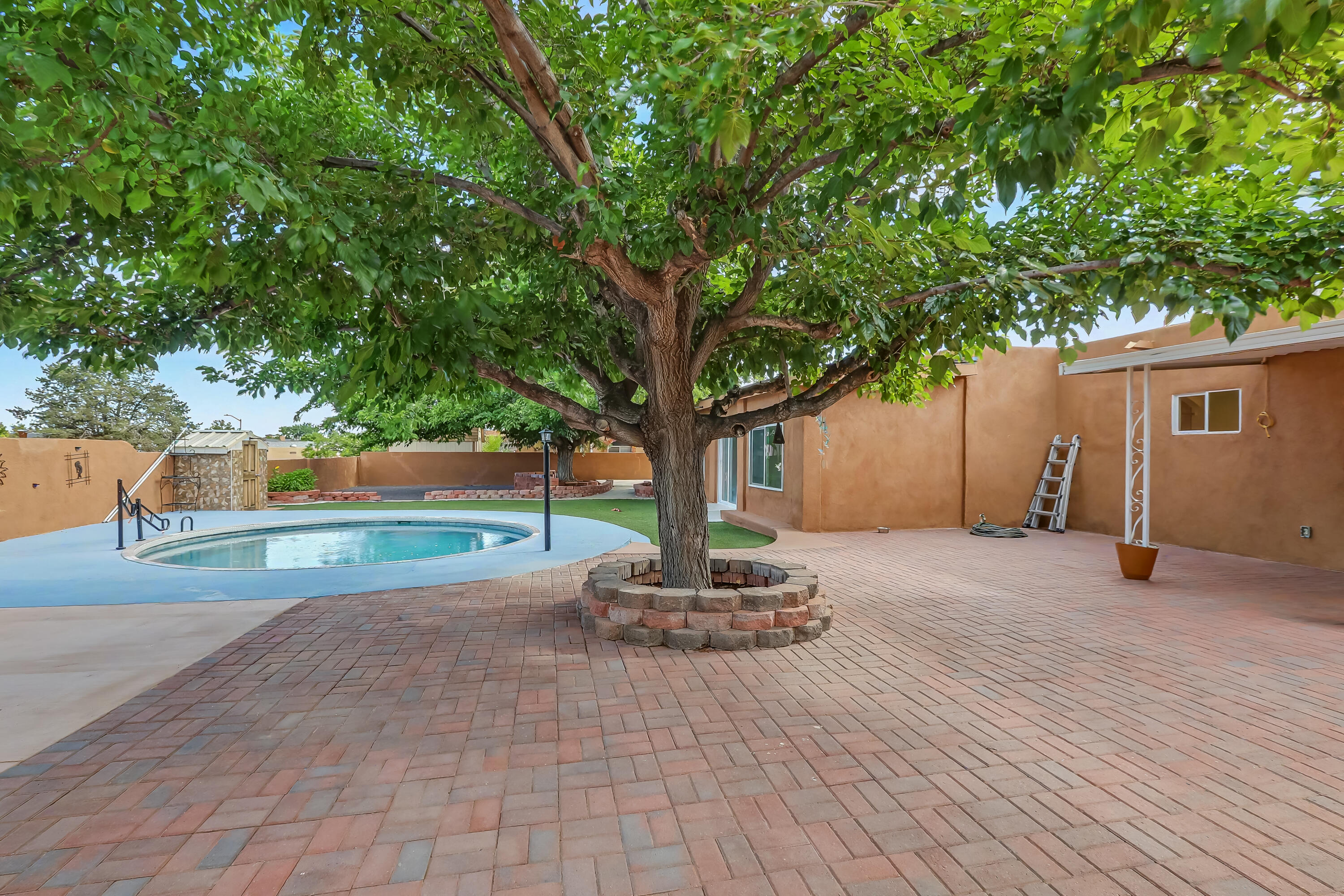 808 Villa Verde Drive SE