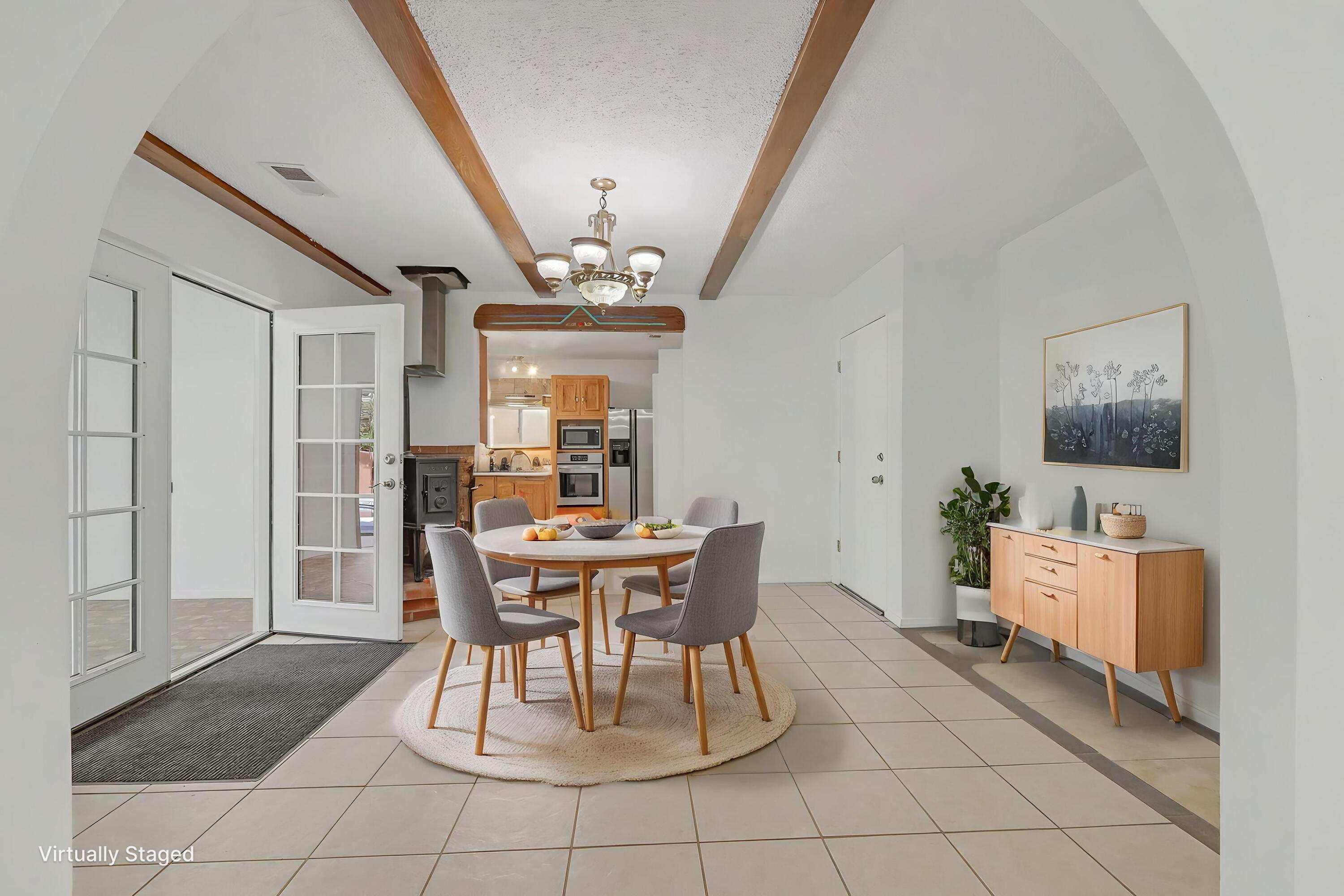 808 Villa Verde Drive SE