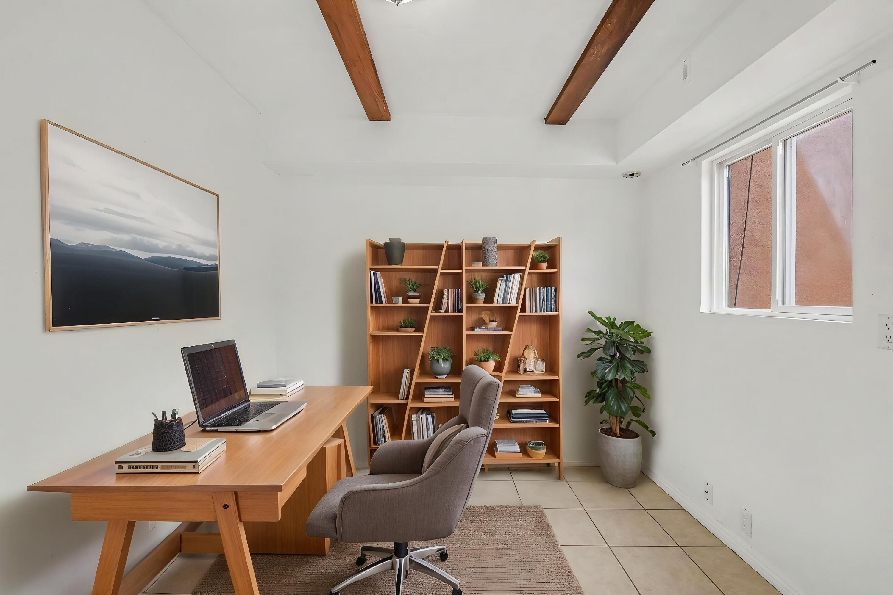 808 Villa Verde Drive SE