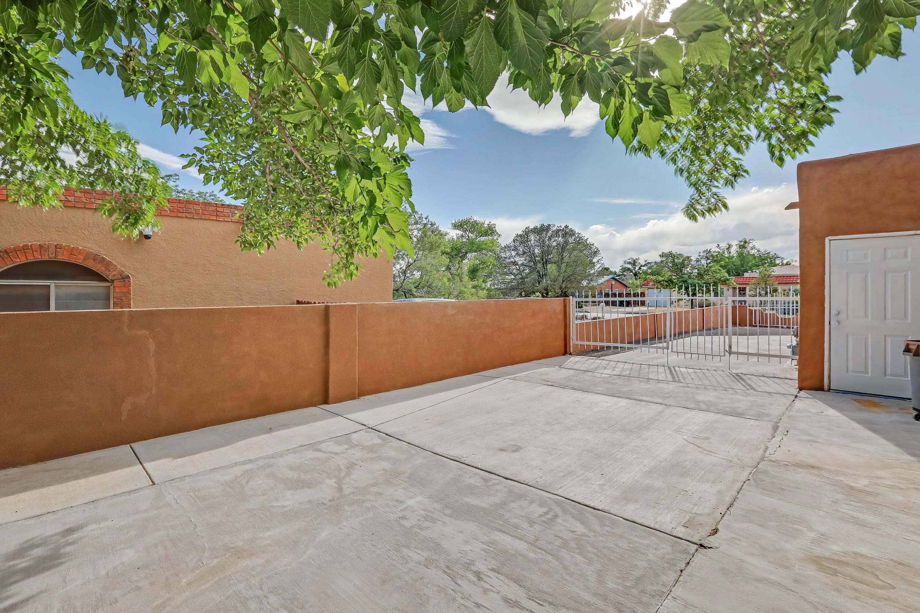808 Villa Verde Drive SE