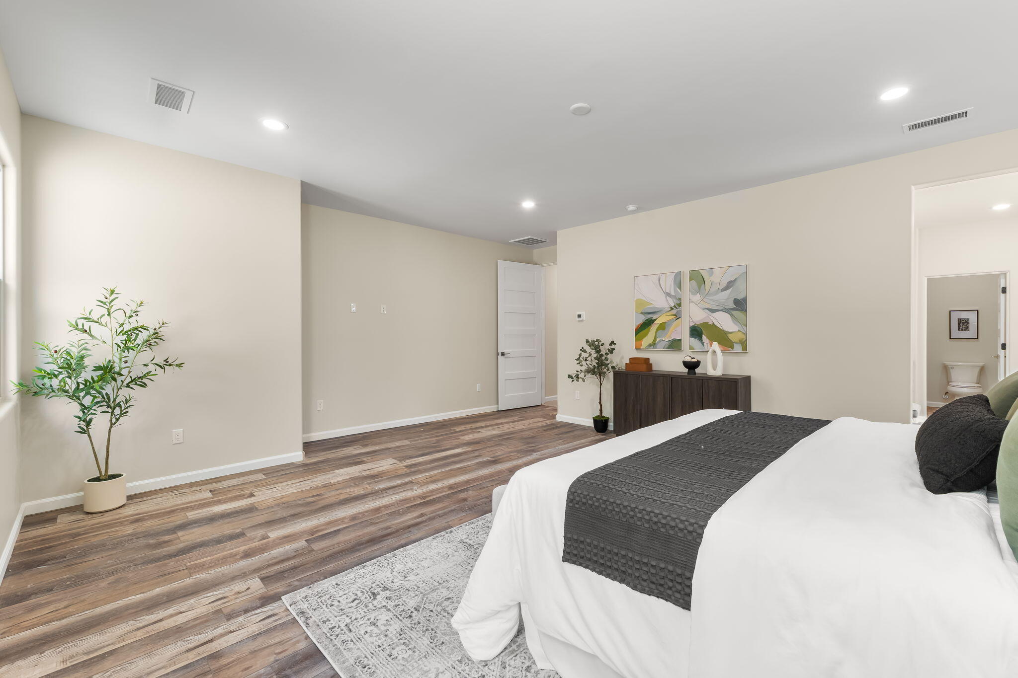 1910 Sunshine Road SW