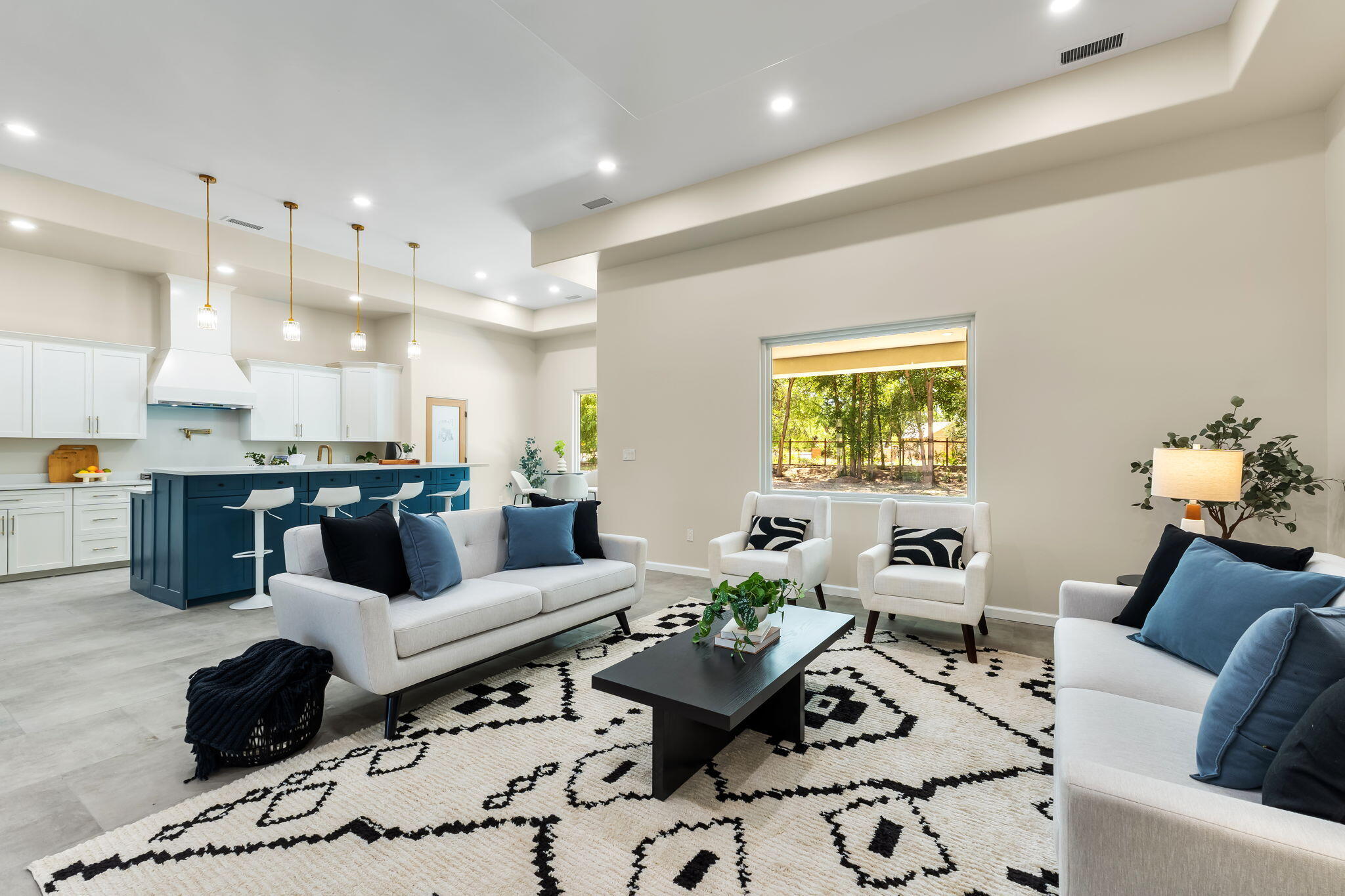 1910 Sunshine Road SW
