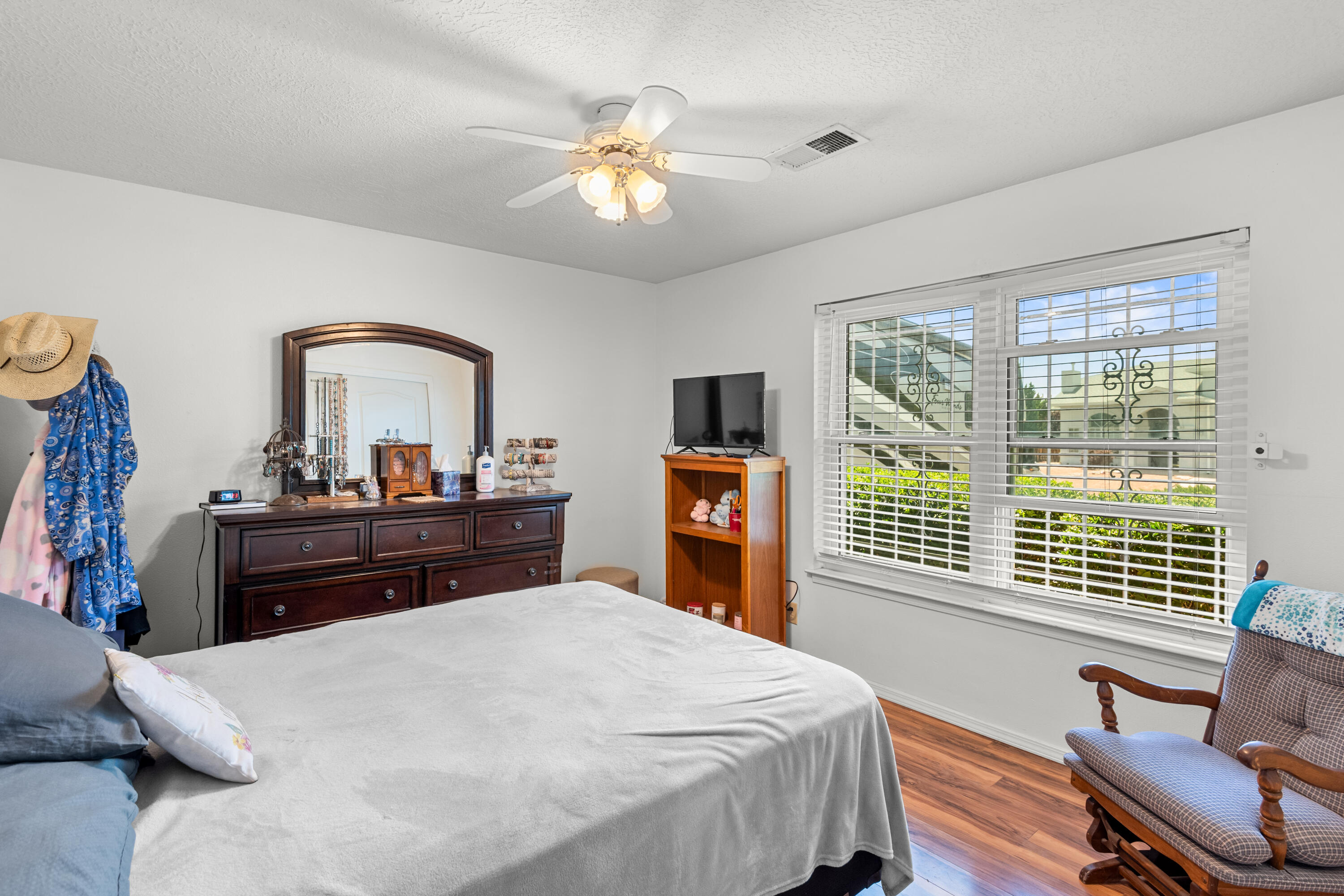 216 Prestige Way NE