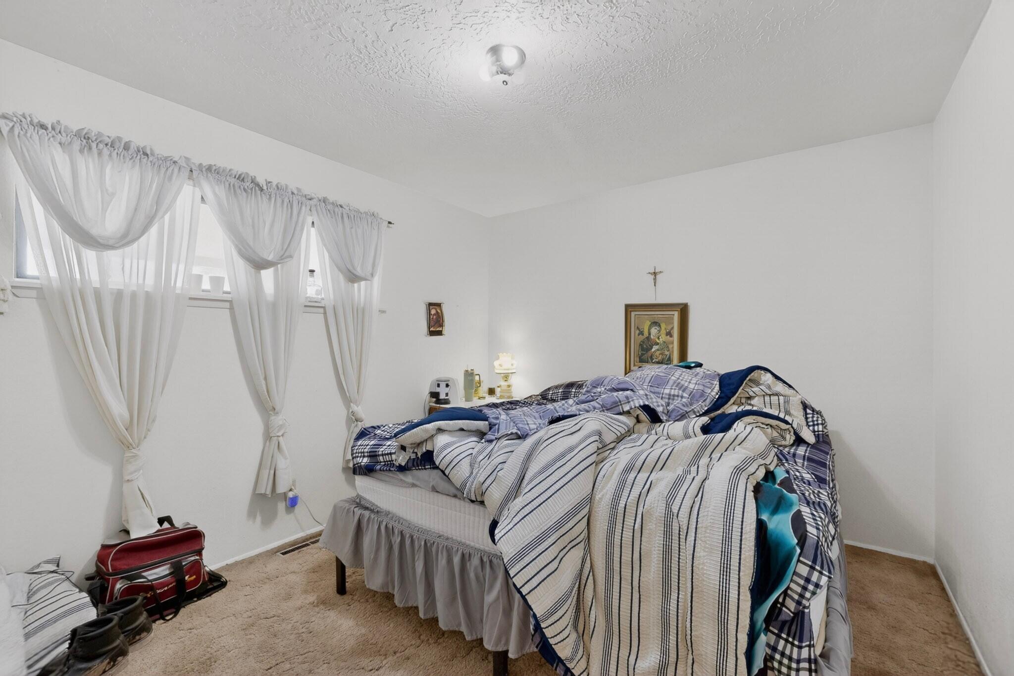 2825 Las Cruces Road NE