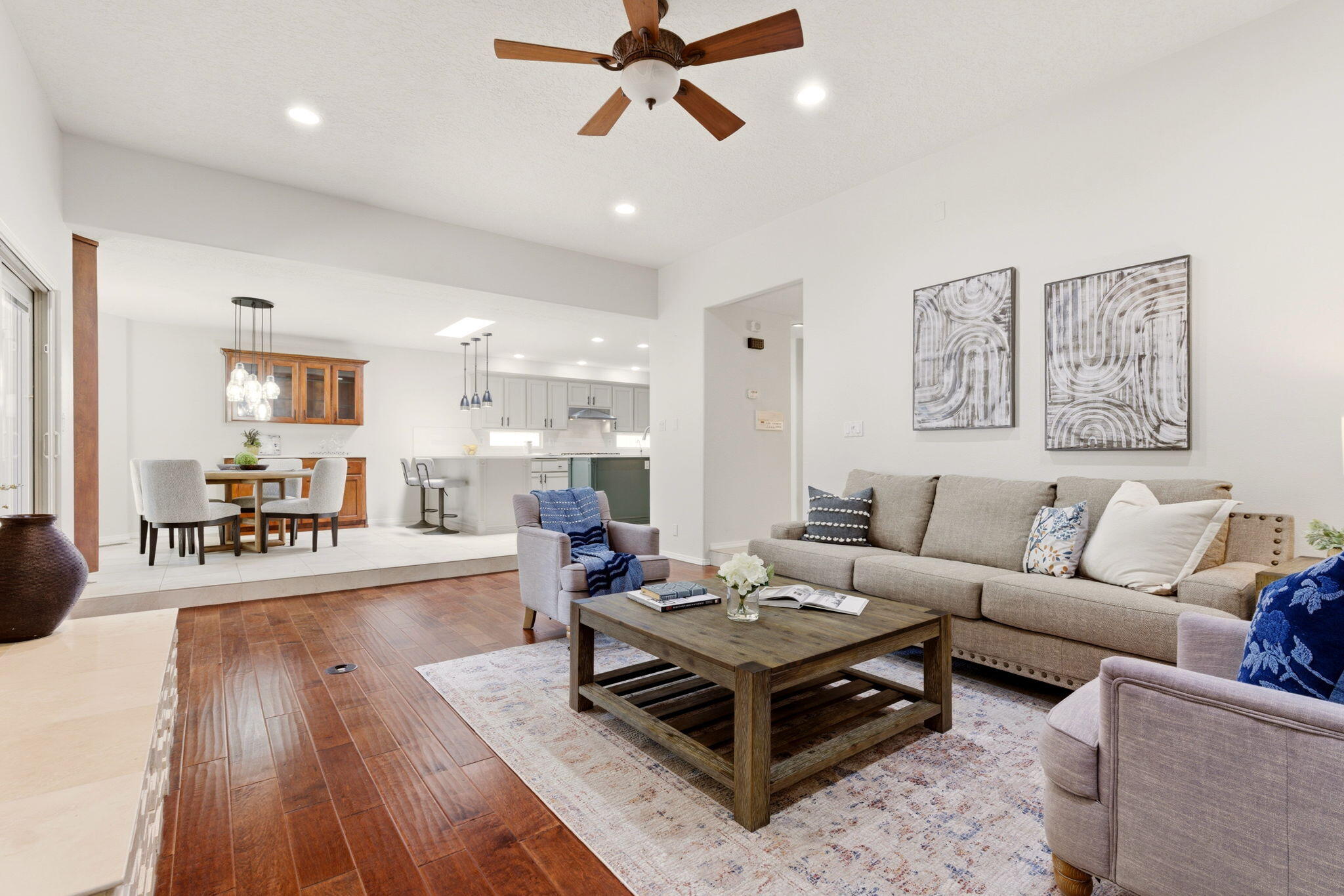 10608 Prestwick NE