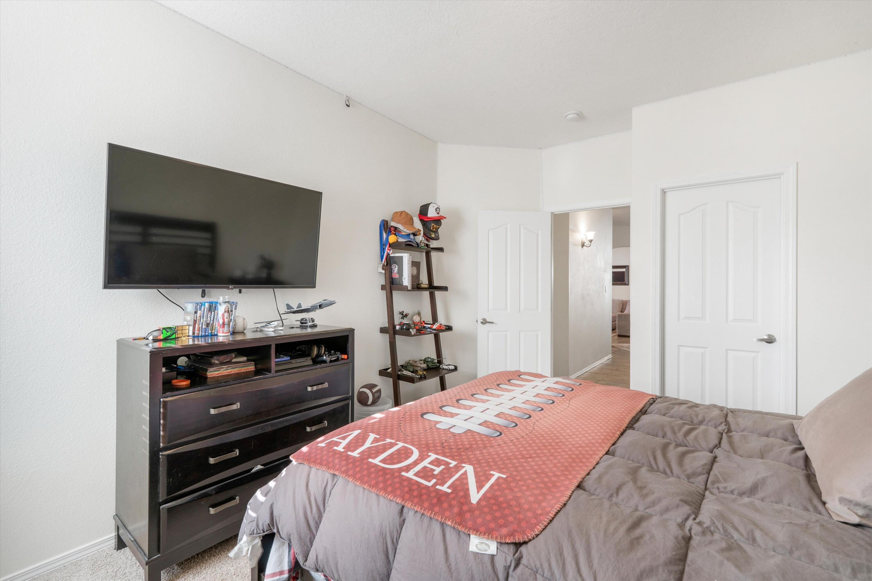 4957 Night Hawk Drive NE