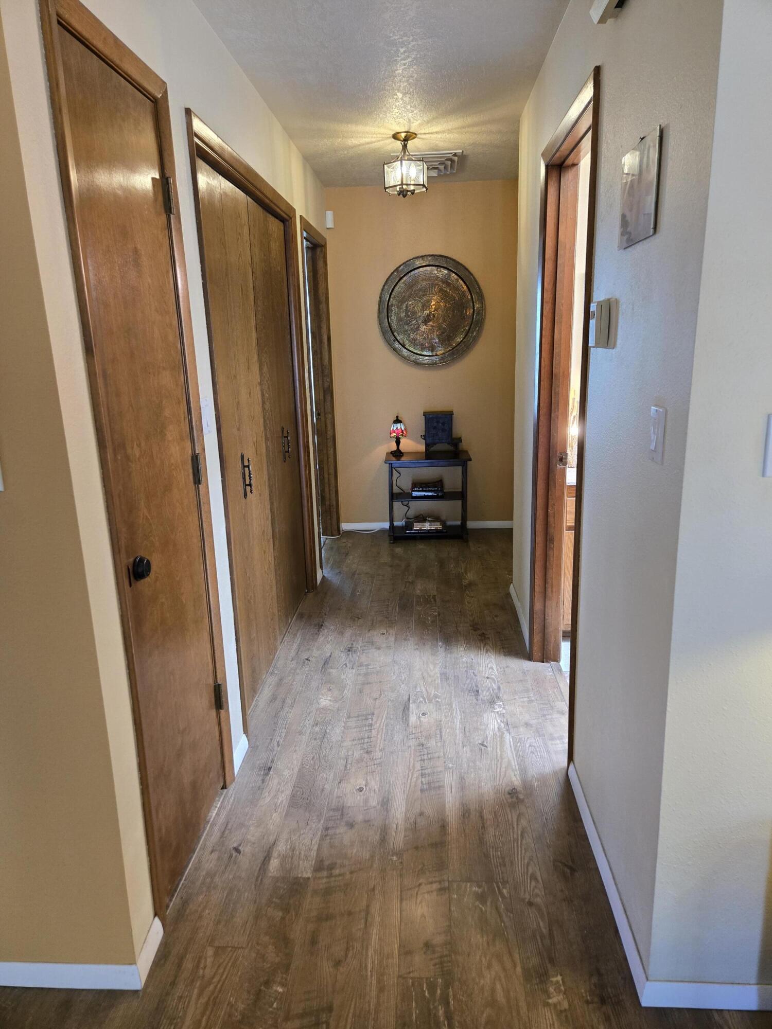 6605 Casa Loma NE