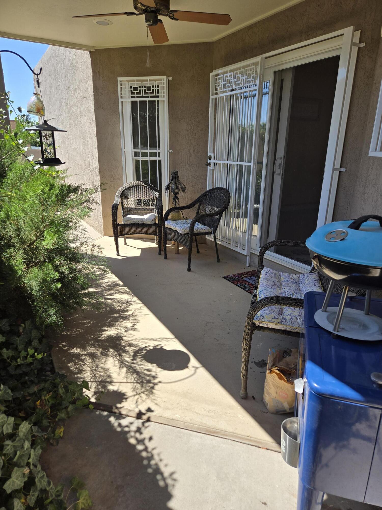 6605 Casa Loma NE