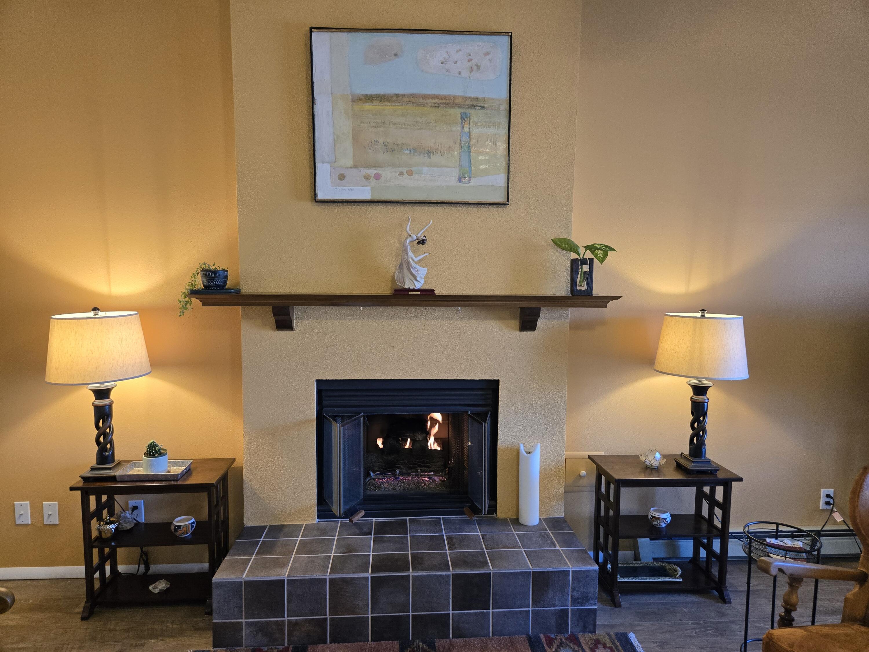 6605 Casa Loma NE