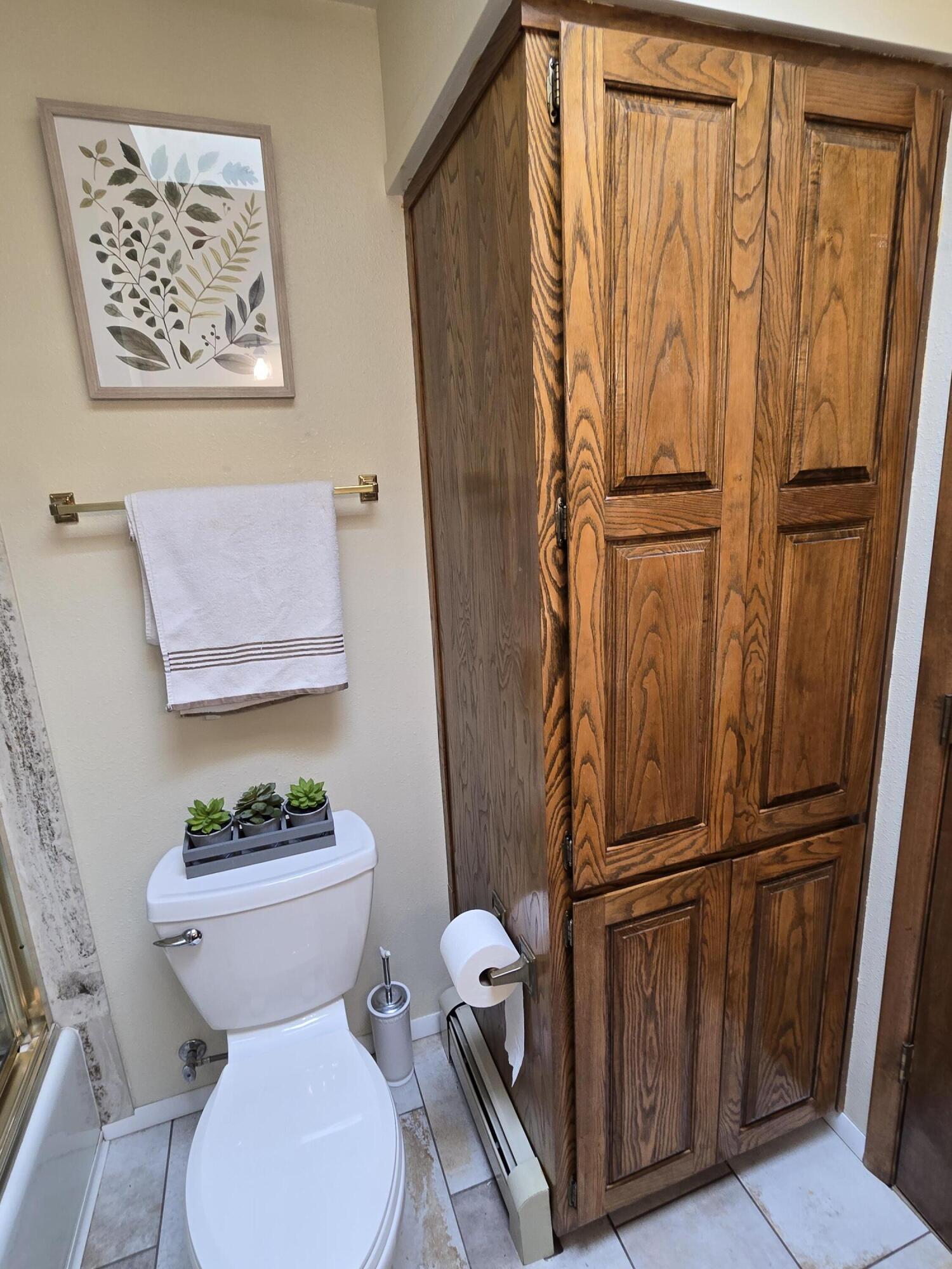 6605 Casa Loma NE