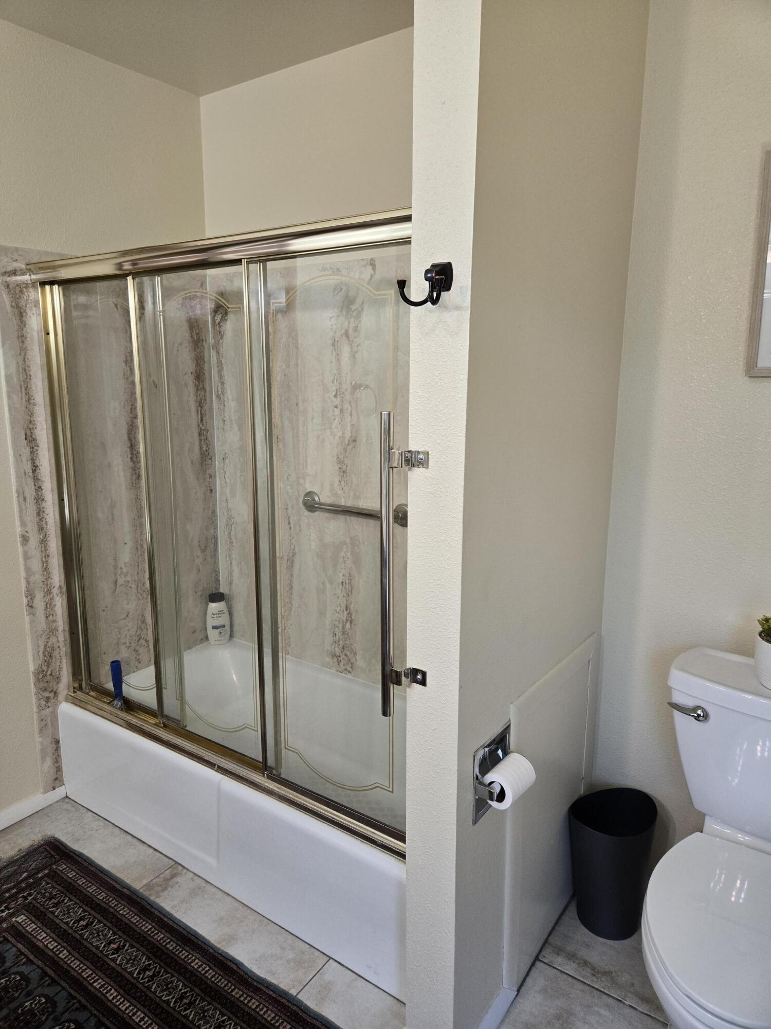 6605 Casa Loma NE