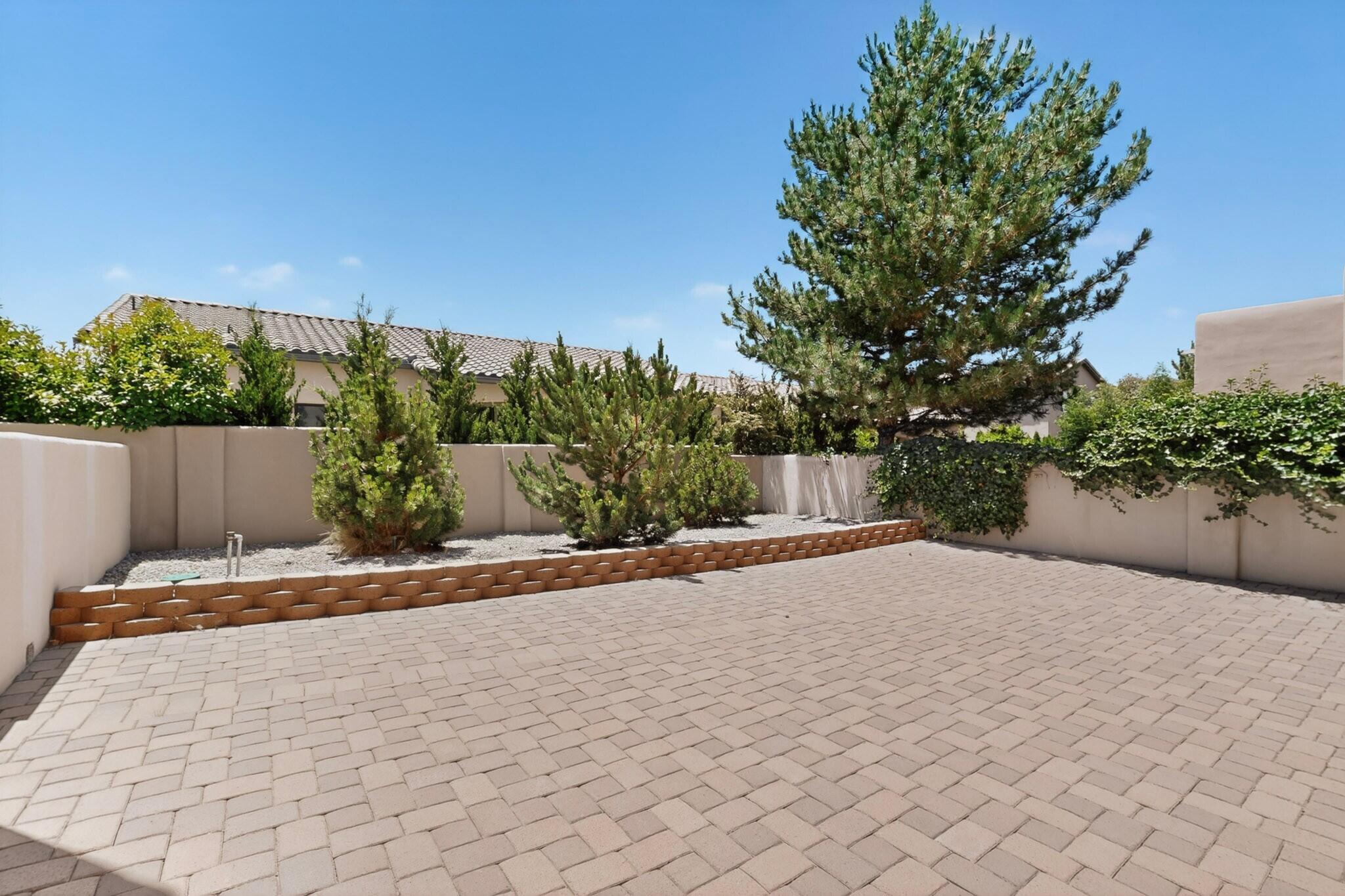 8720 Desert Fox Way NE