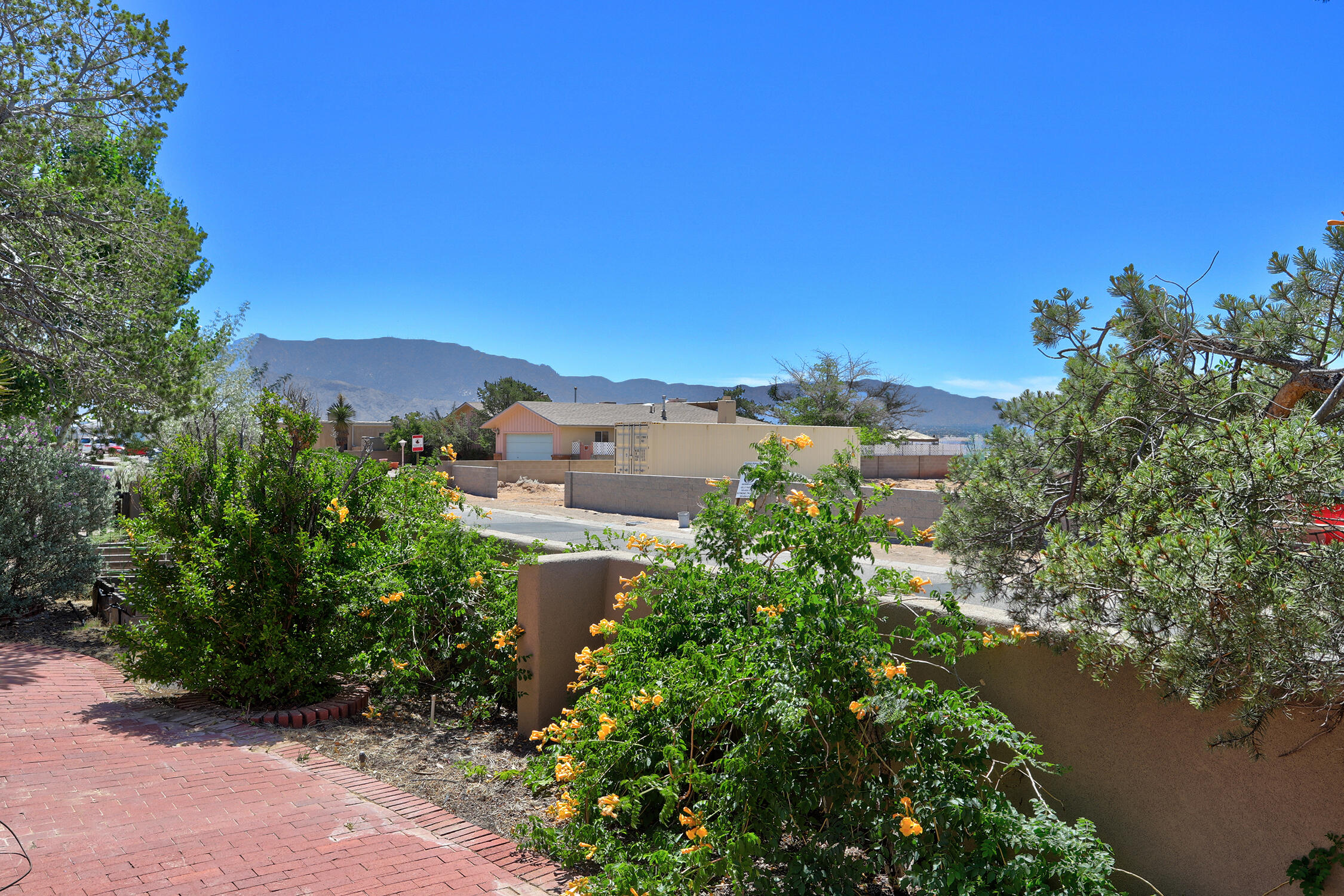 911 Palmas Altas Drive SE