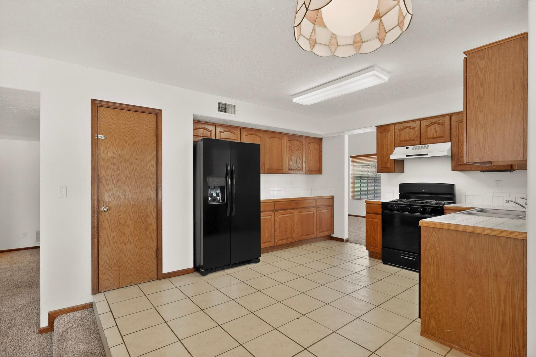 8908 Henriette Wyeth Drive NE