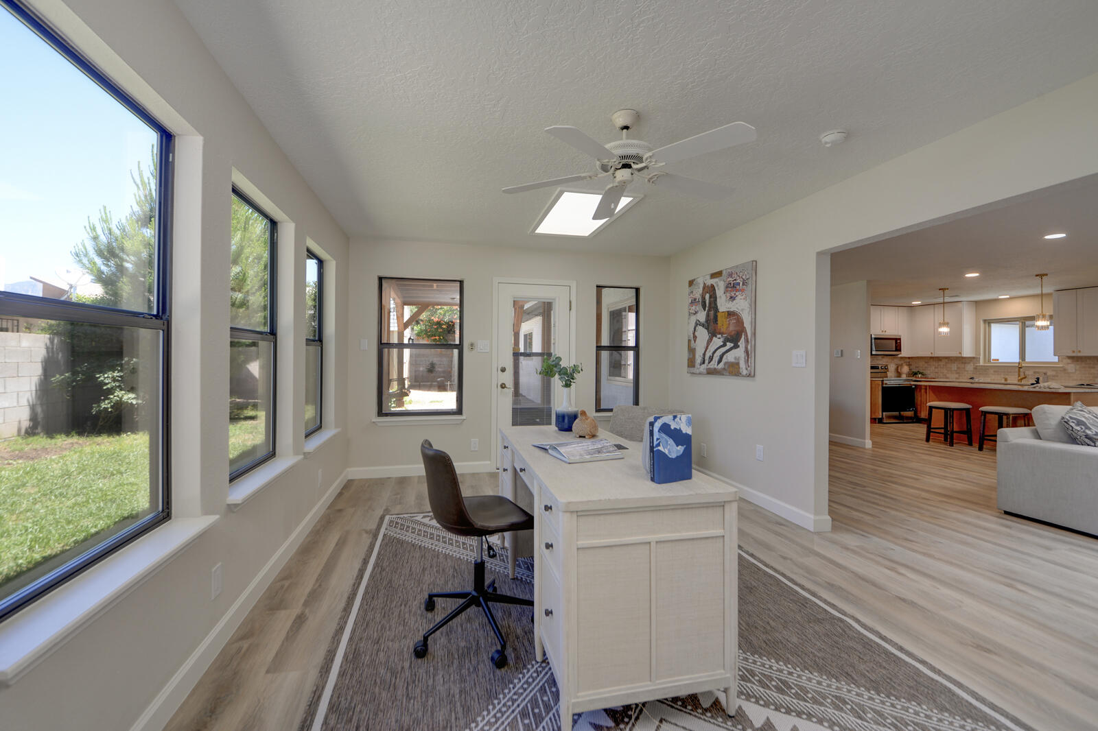3805 Valerie Place NE