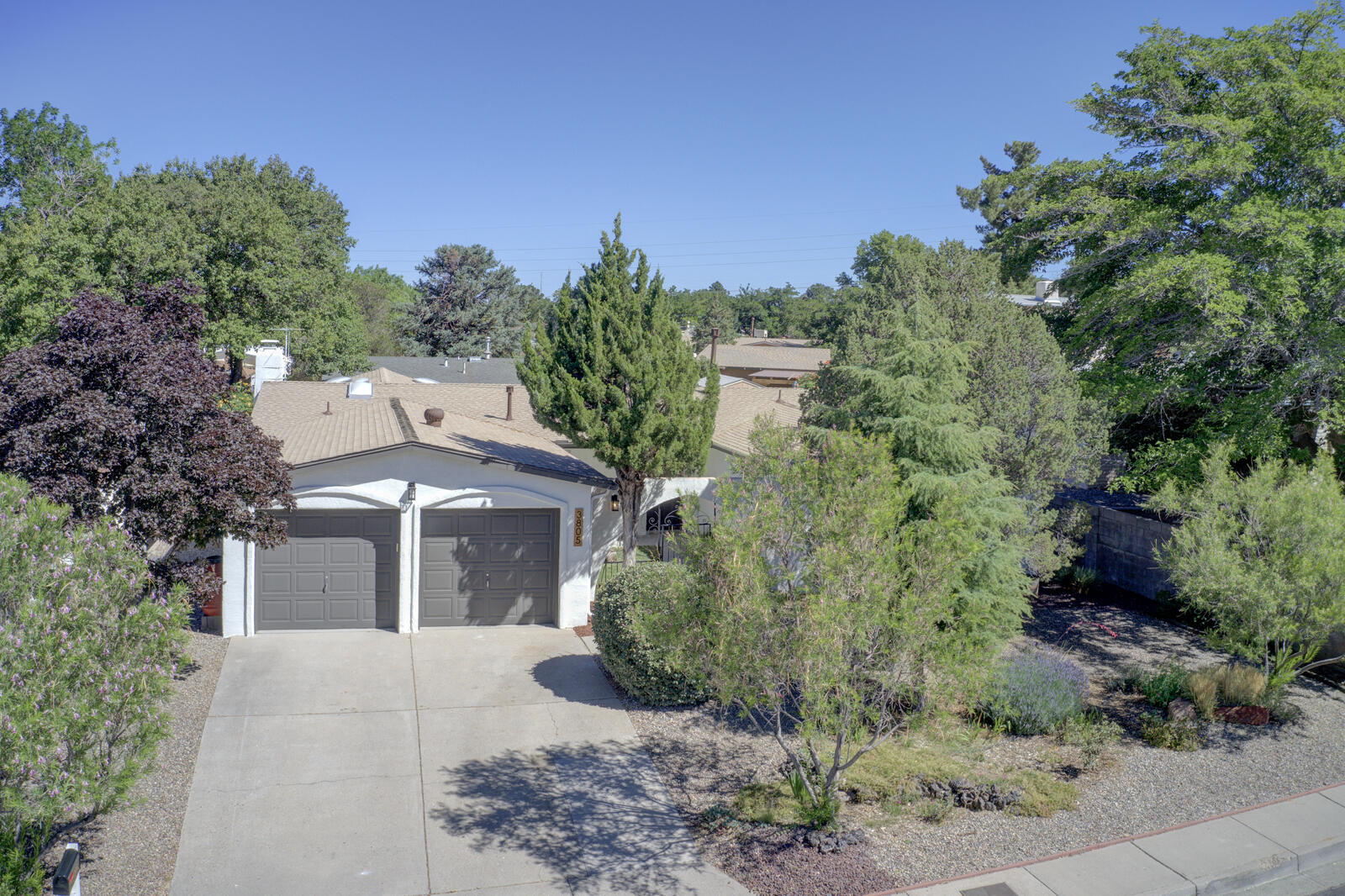 3805 Valerie Place NE