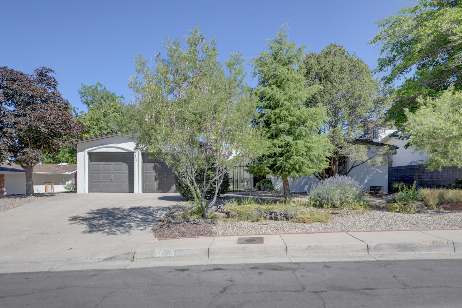 3805 Valerie Place NE