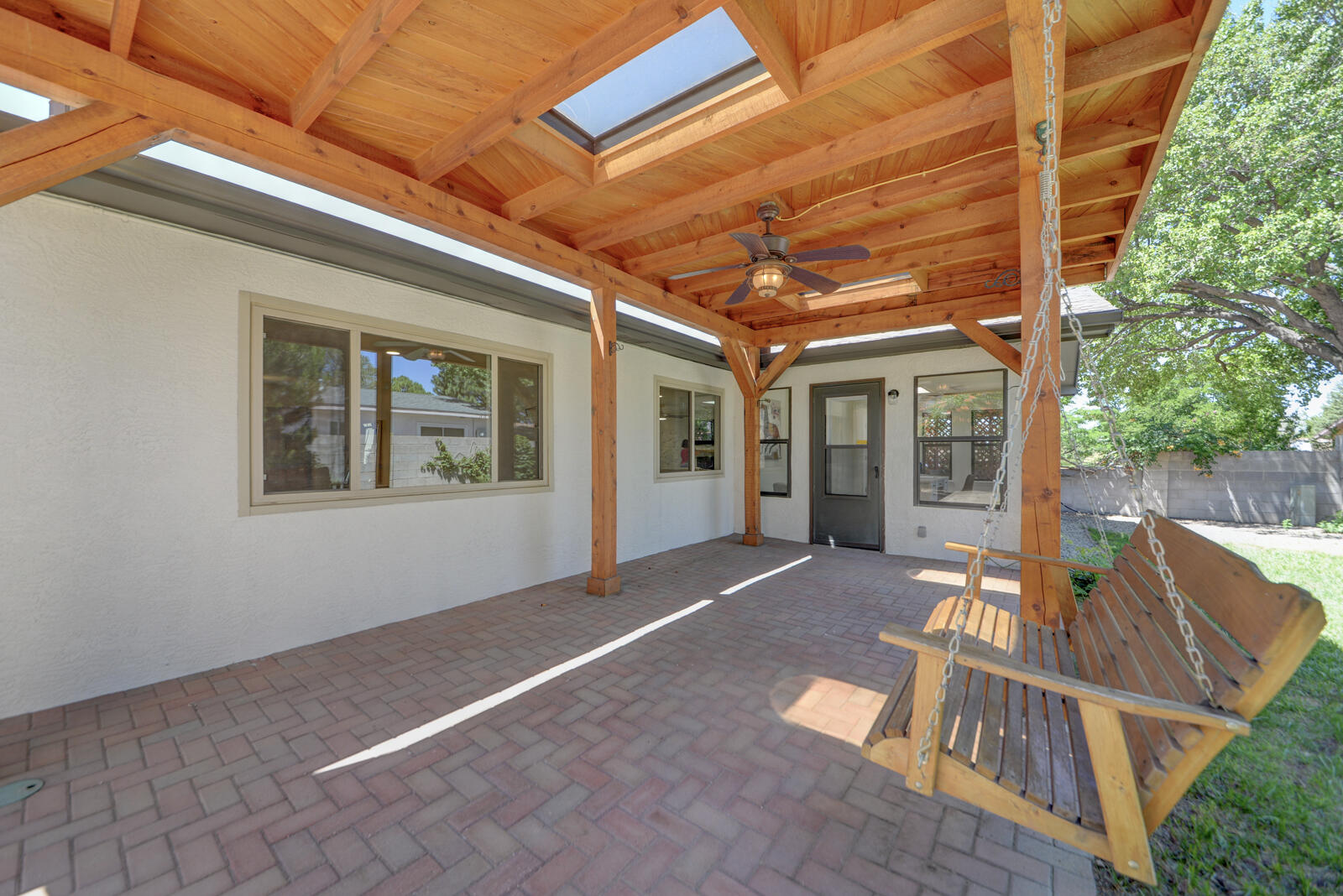 3805 Valerie Place NE