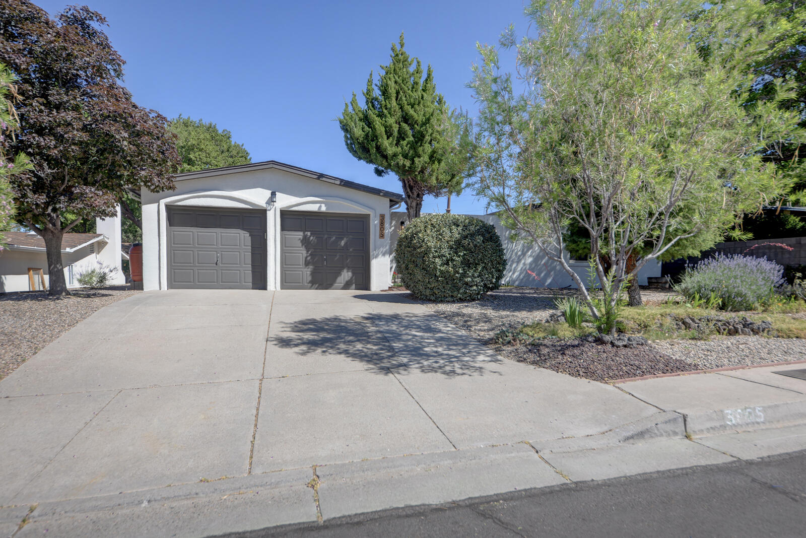 3805 Valerie Place NE