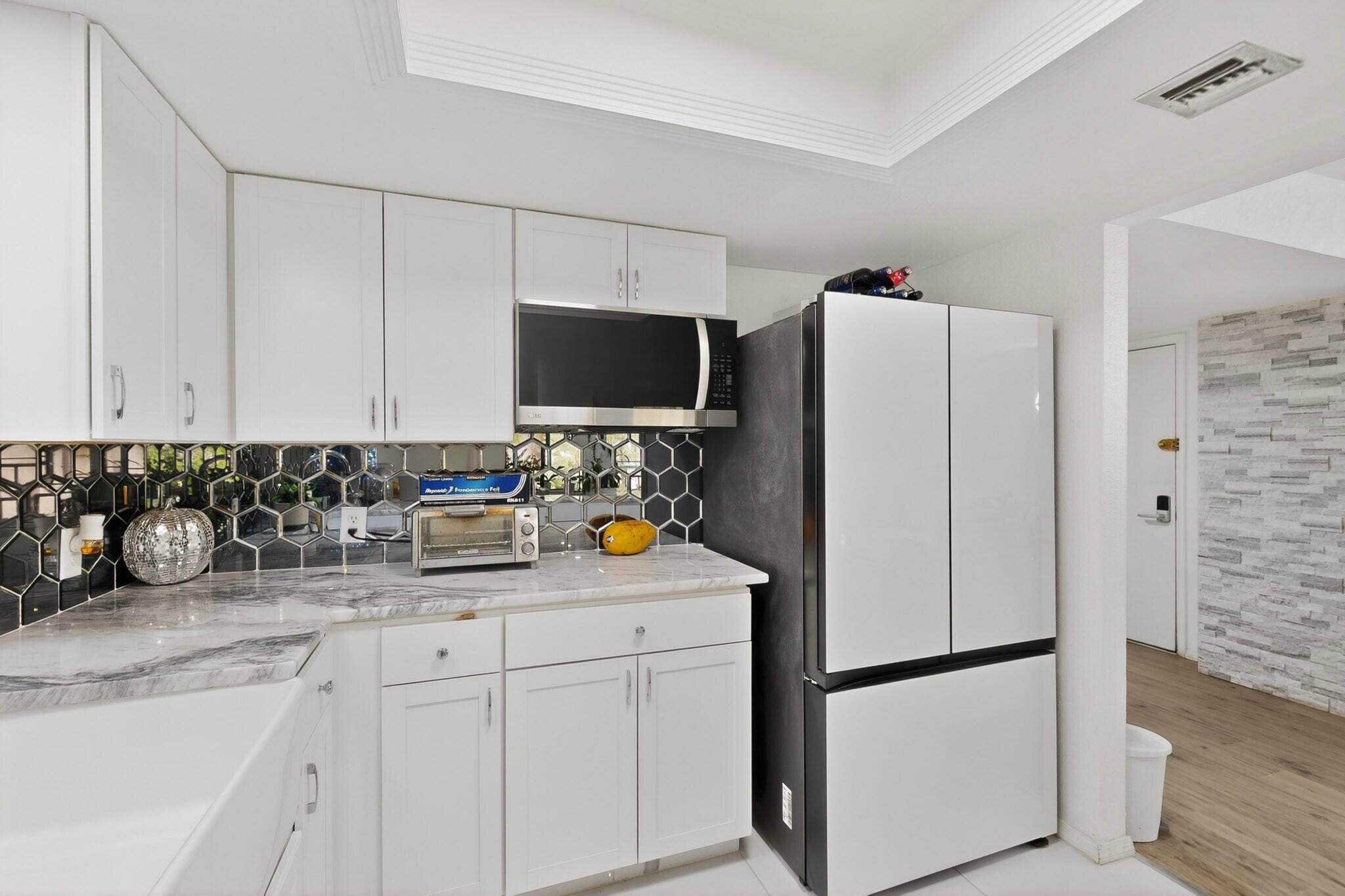 921 Country Club Drive SE APT G
