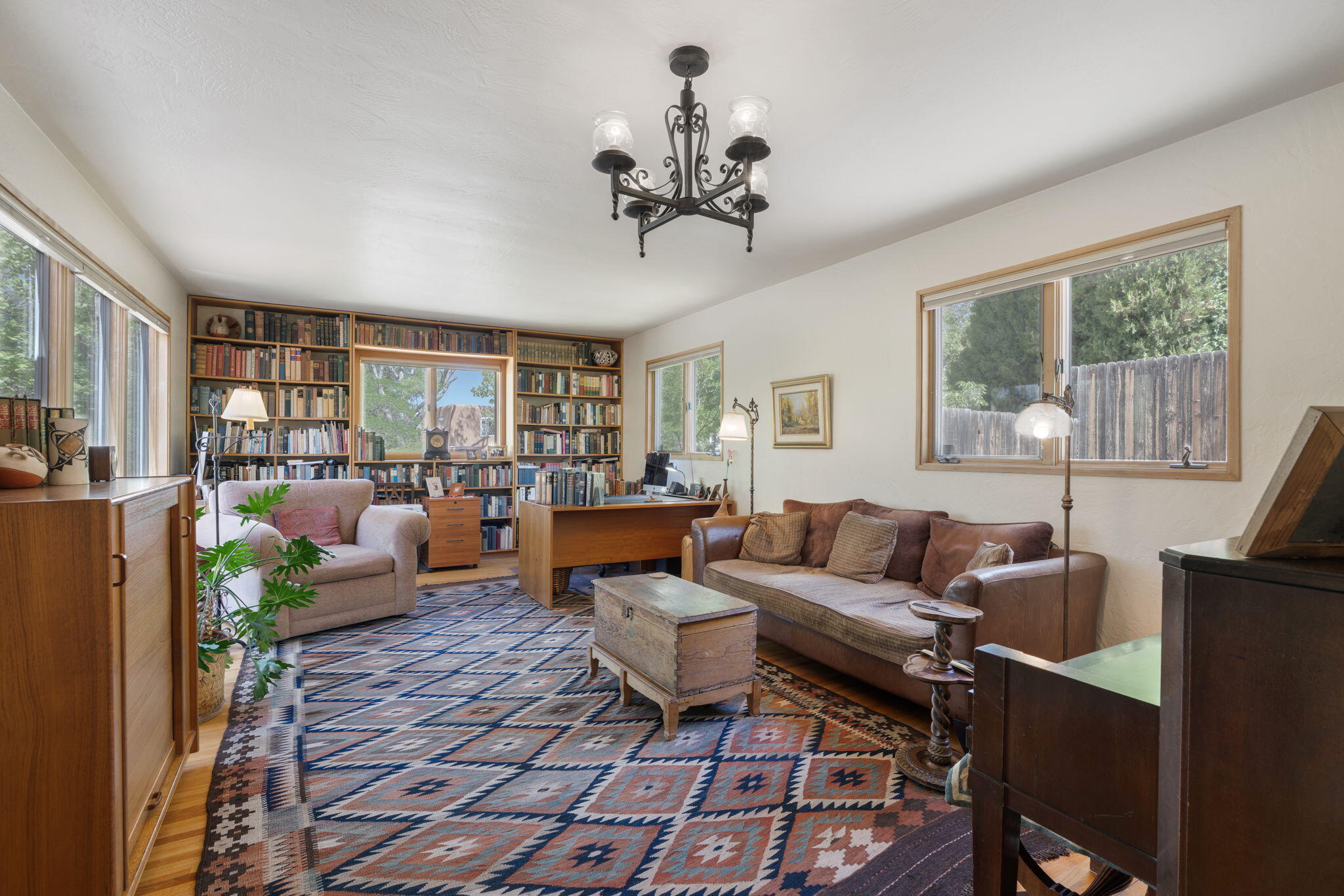 414 Vassar Drive NE