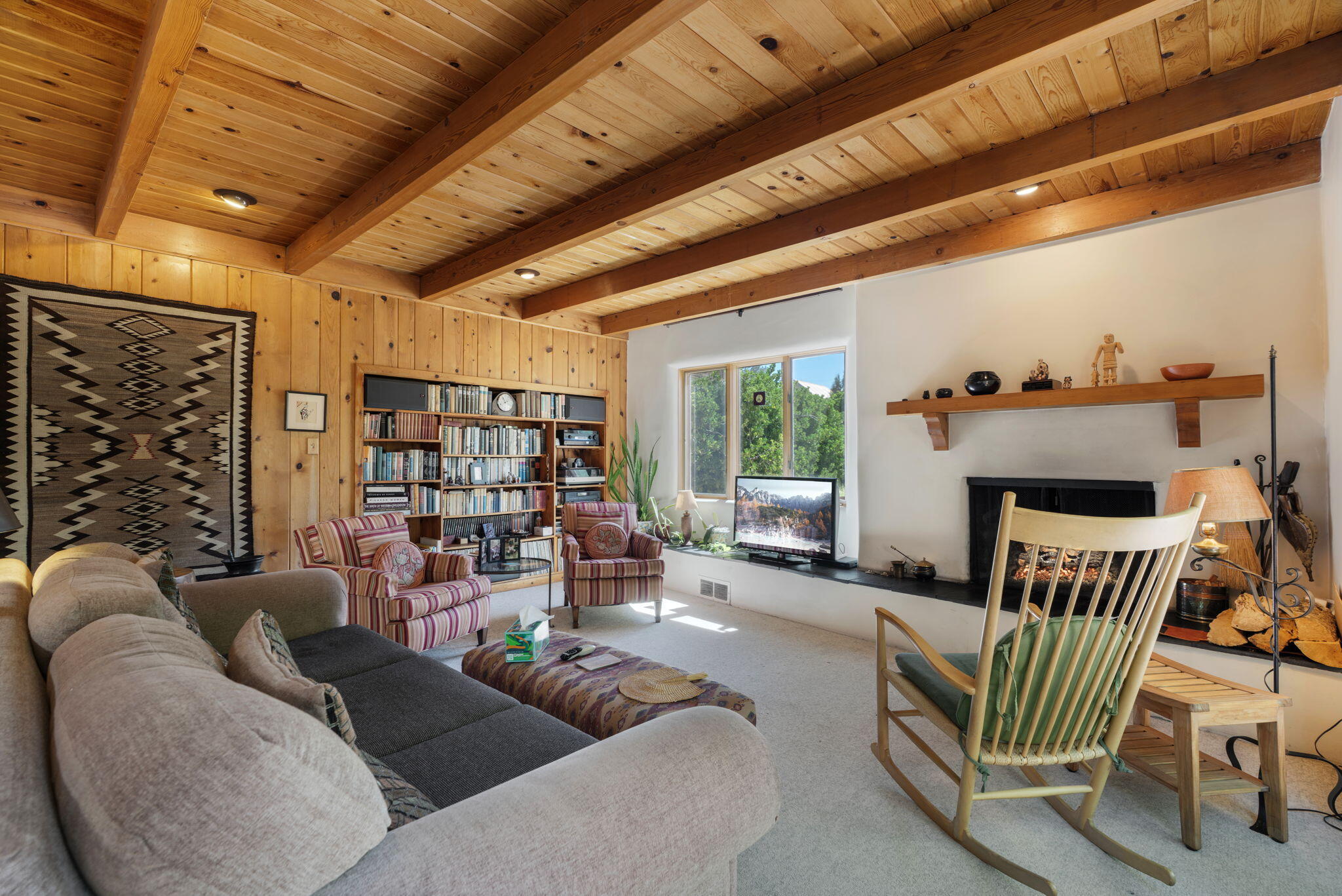 414 Vassar Drive NE