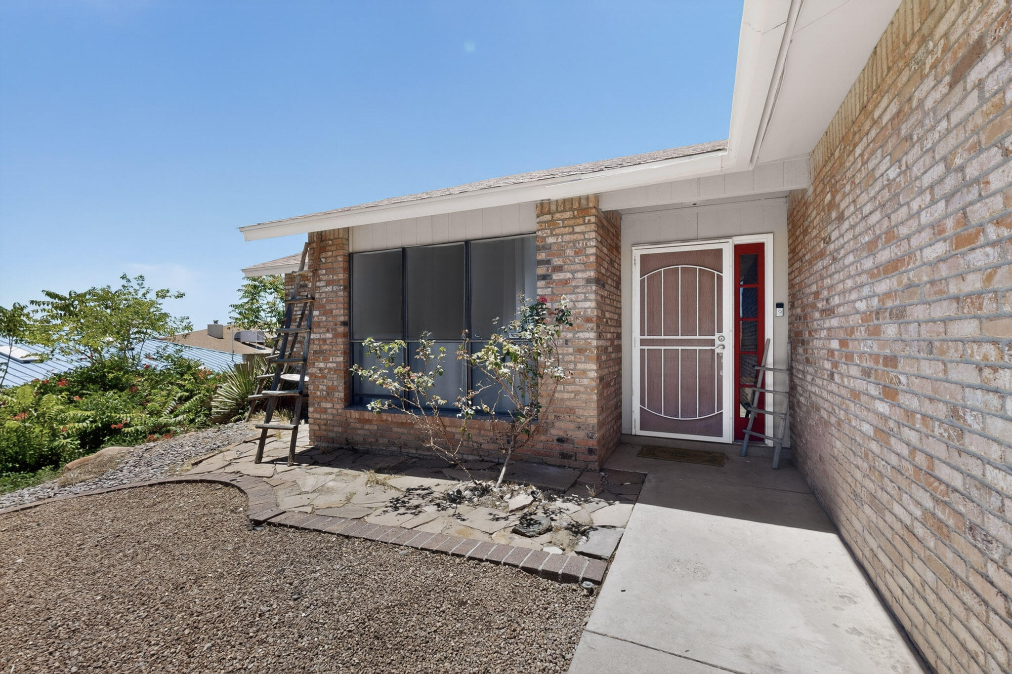 5104 La Subida Street NW