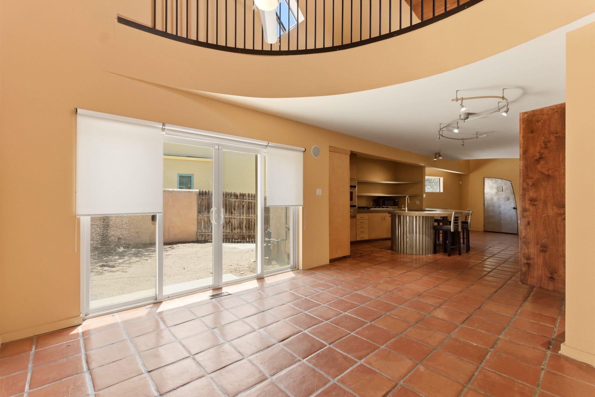 420 Aliso Drive NE