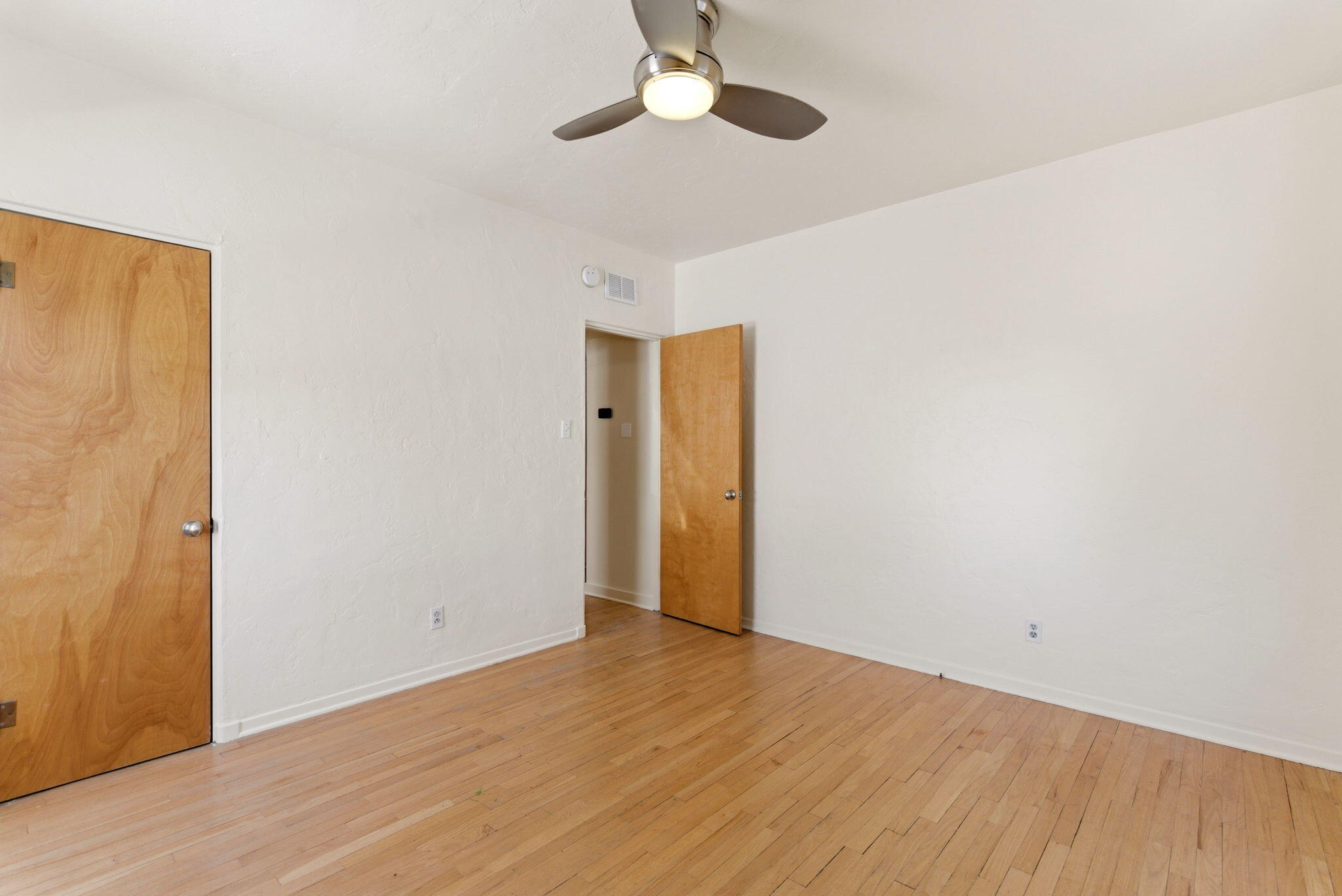 420 Aliso Drive NE