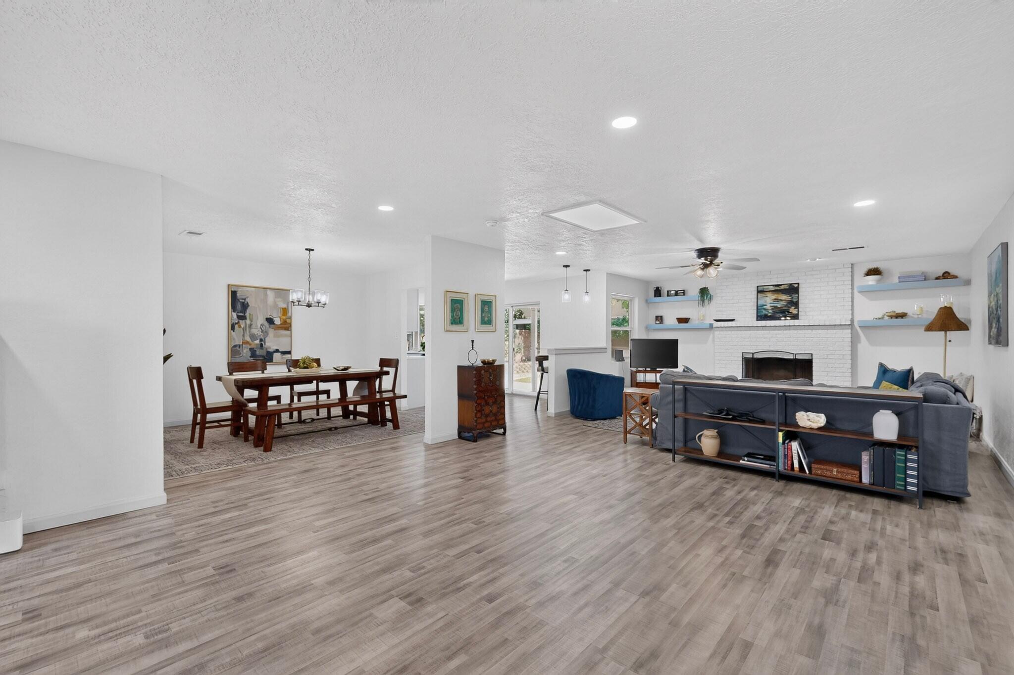 9812 Academy Hills Drive NE