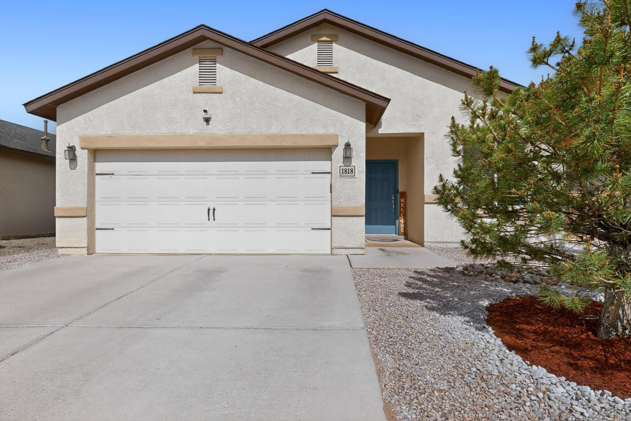 1818 Buckskin Loop NE
