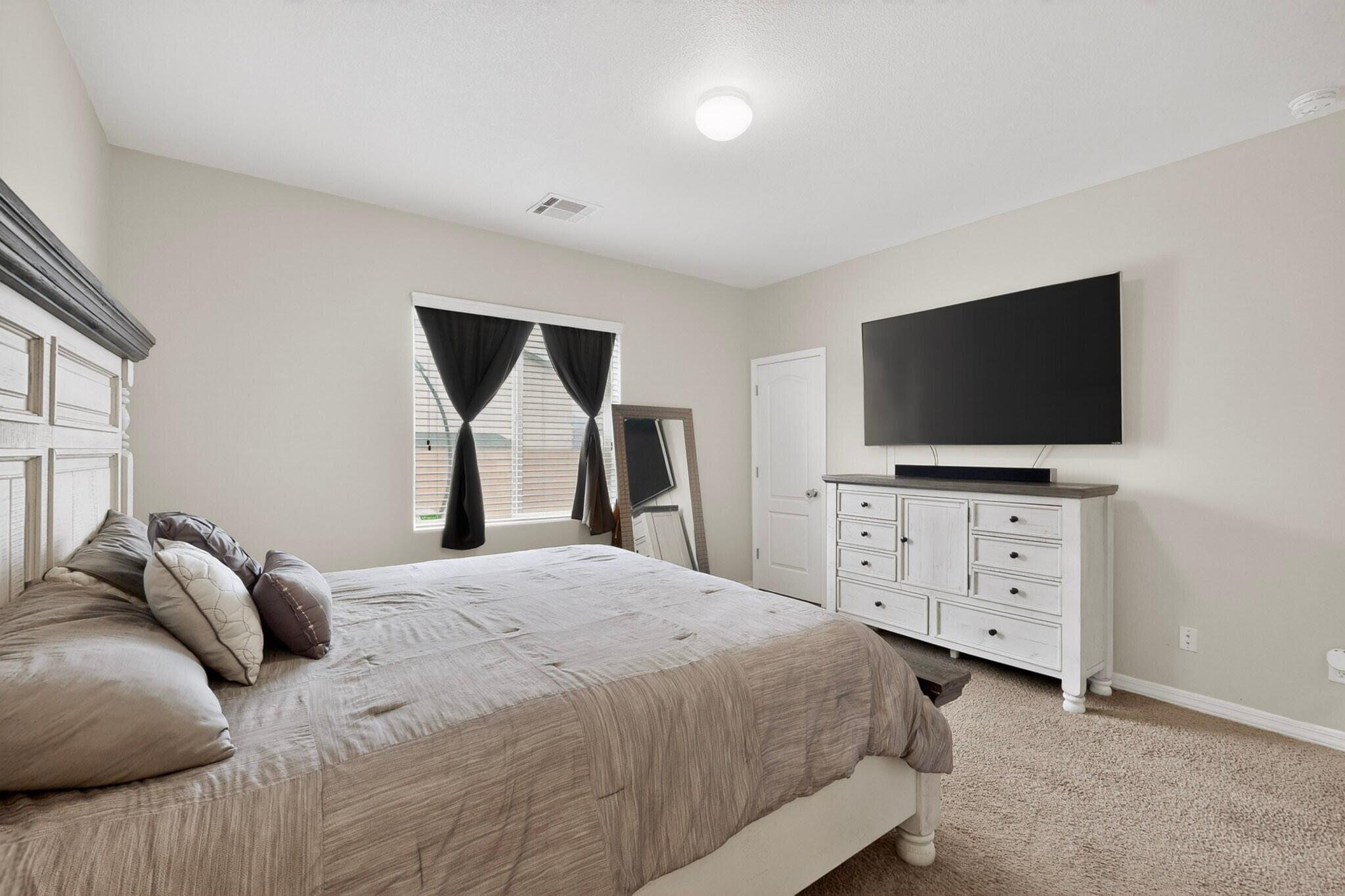 1818 Buckskin Loop NE