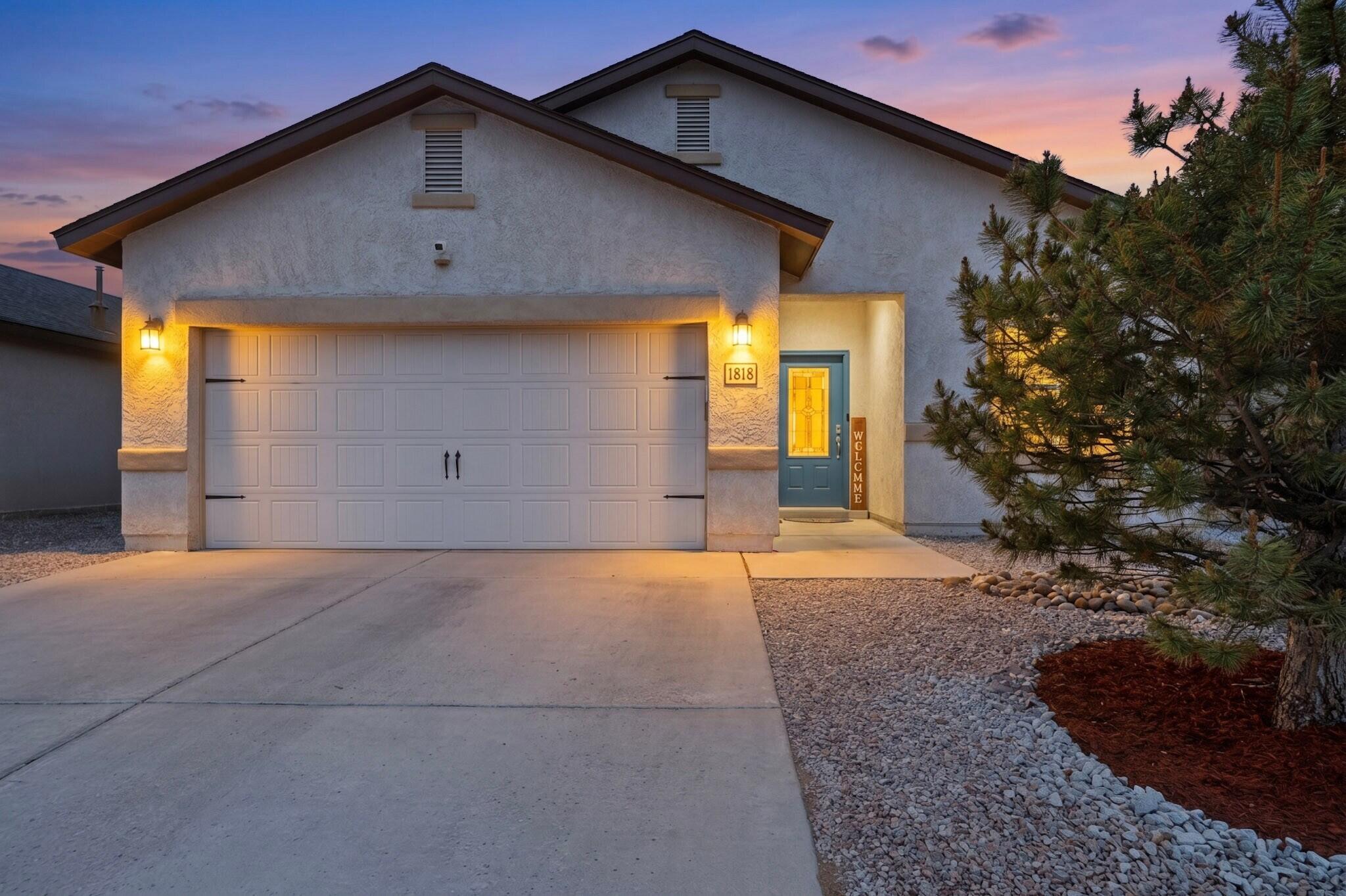 1818 Buckskin Loop NE