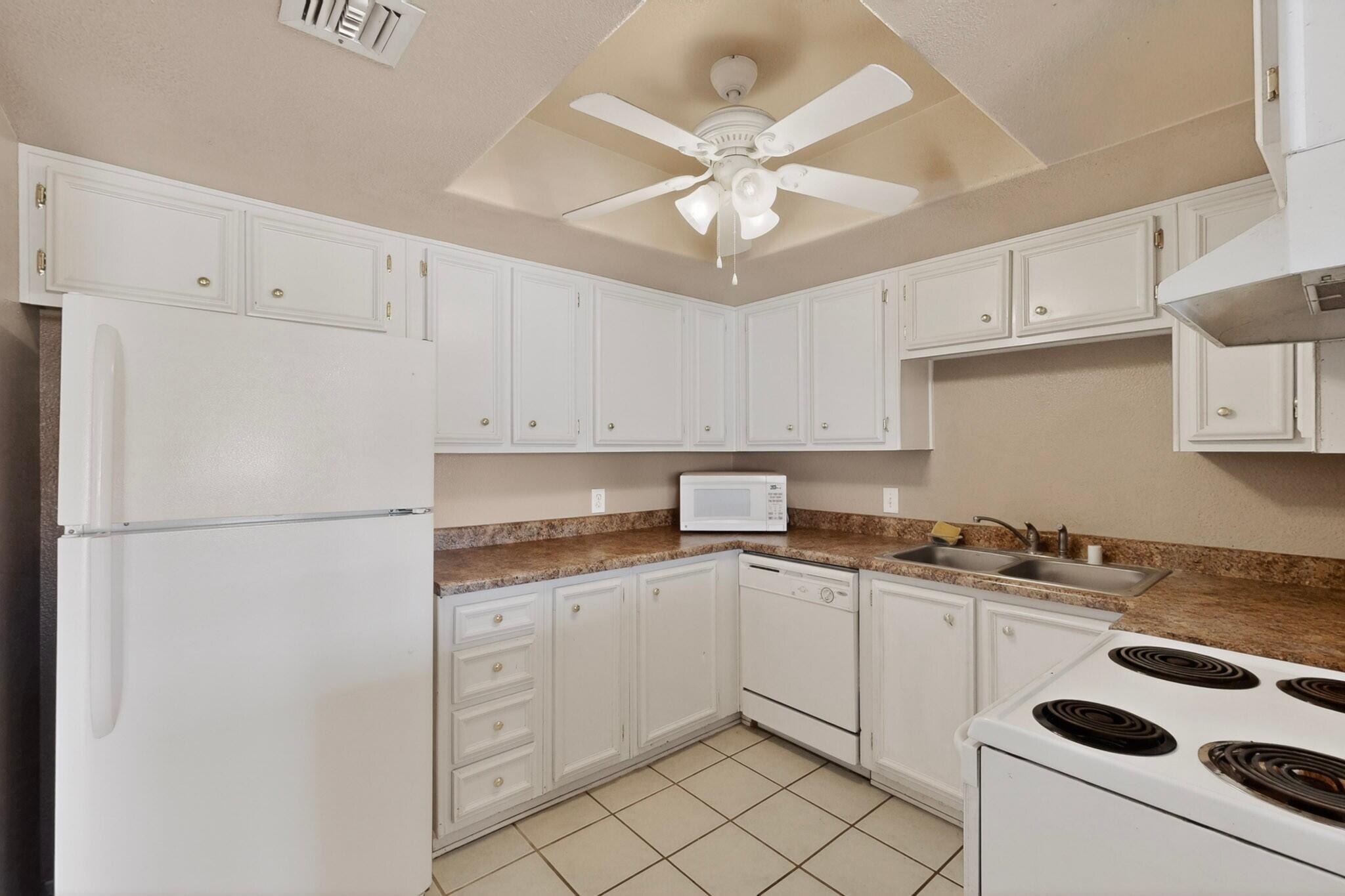 921 Country Club Drive SE APT J