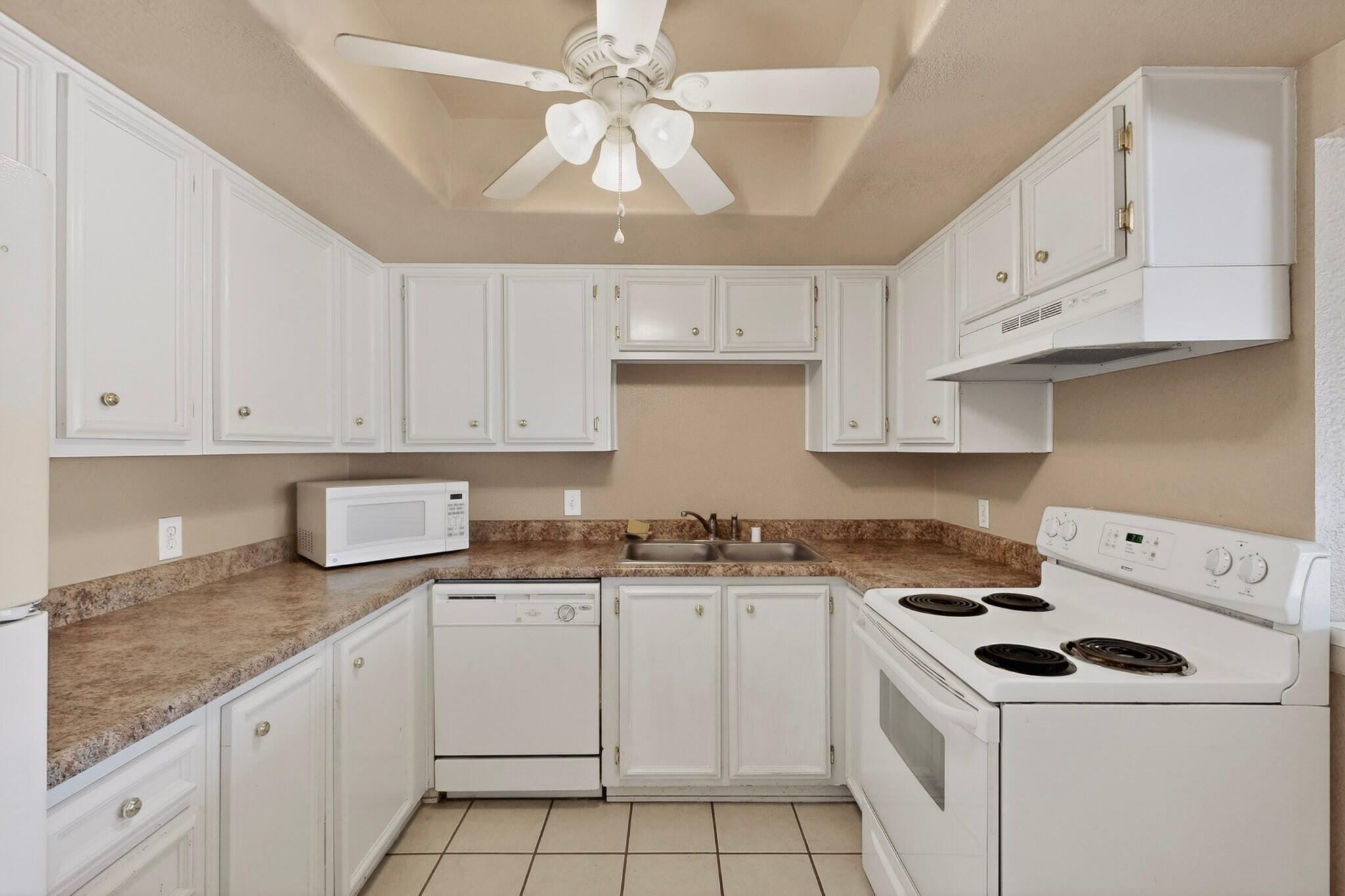 921 Country Club Drive SE APT J
