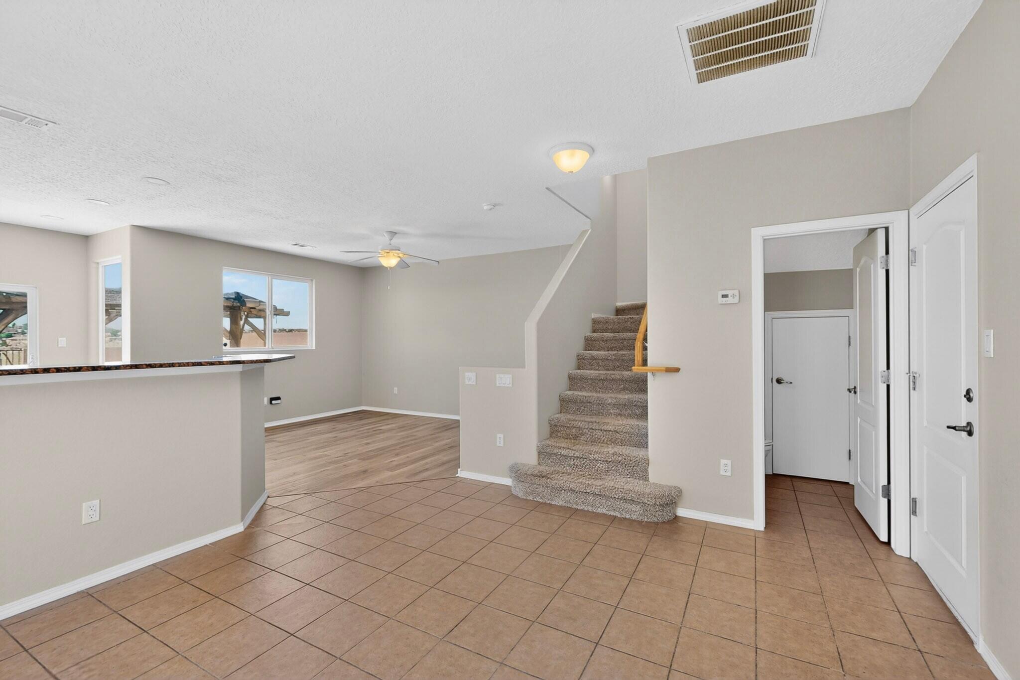 2448 Violeta Circle SE