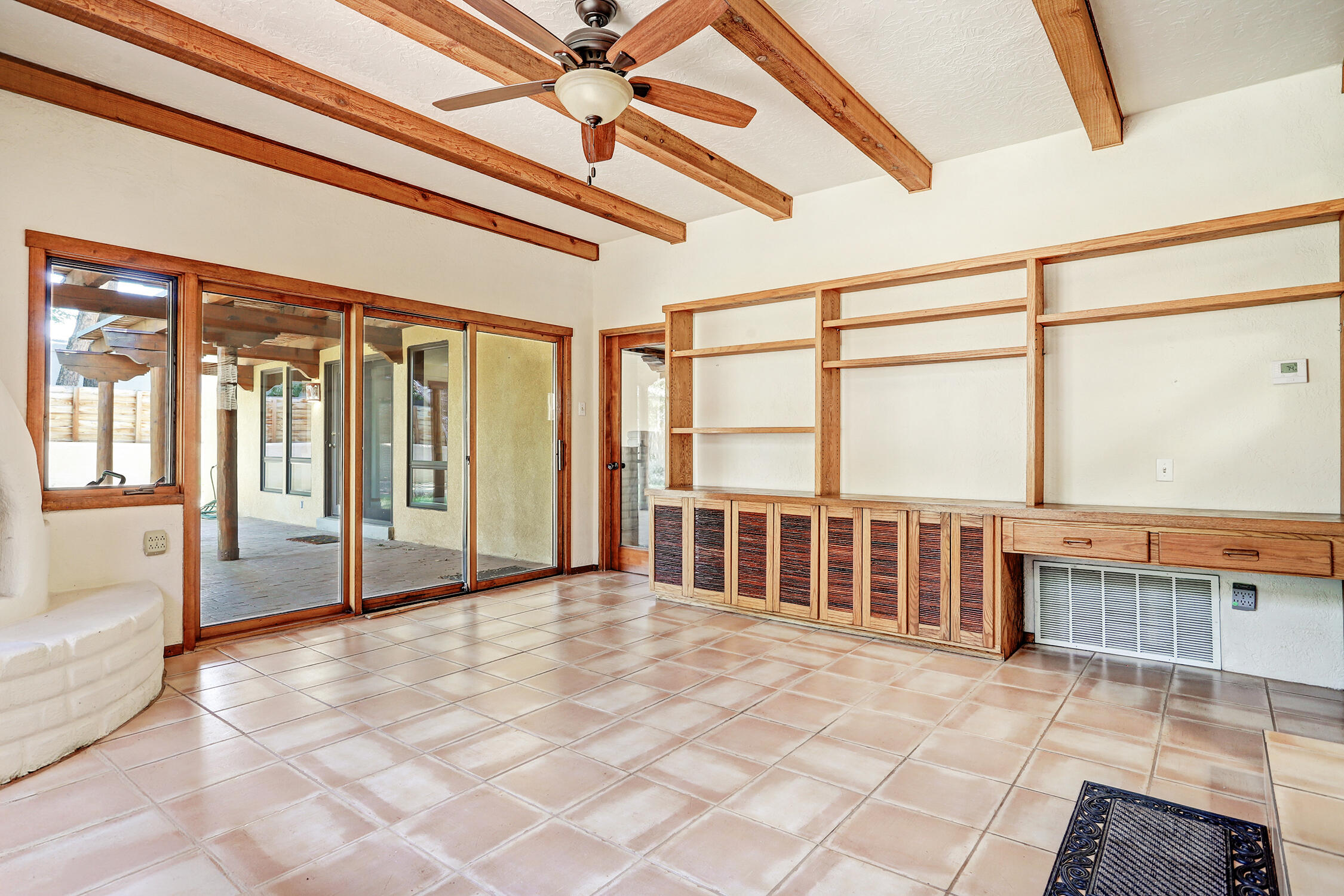 1614 Aliso Drive NE